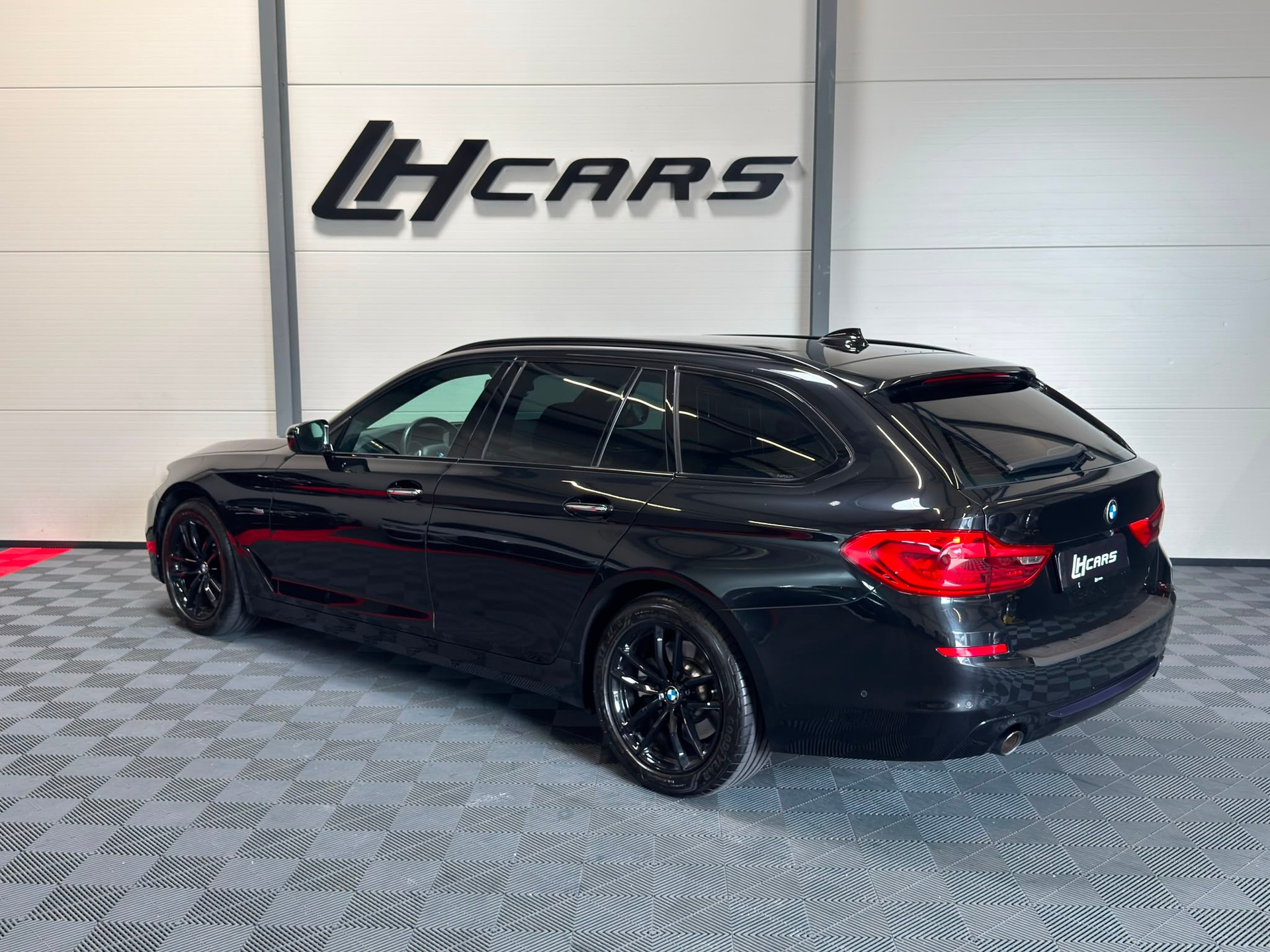 BMW 520d xDrive paddles Touring-image-2