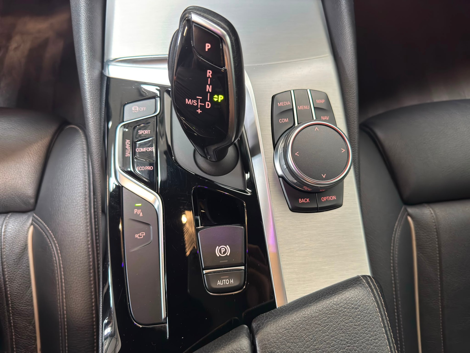 BMW 520d xDrive paddles Touring-image-13