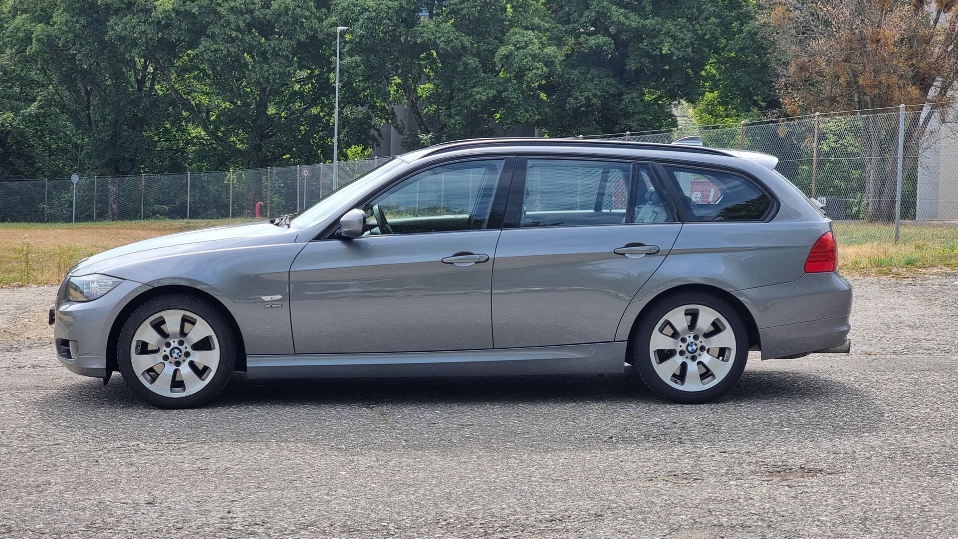 BMW 325i xDrive - E91 - Facelift - Kombi-image-2