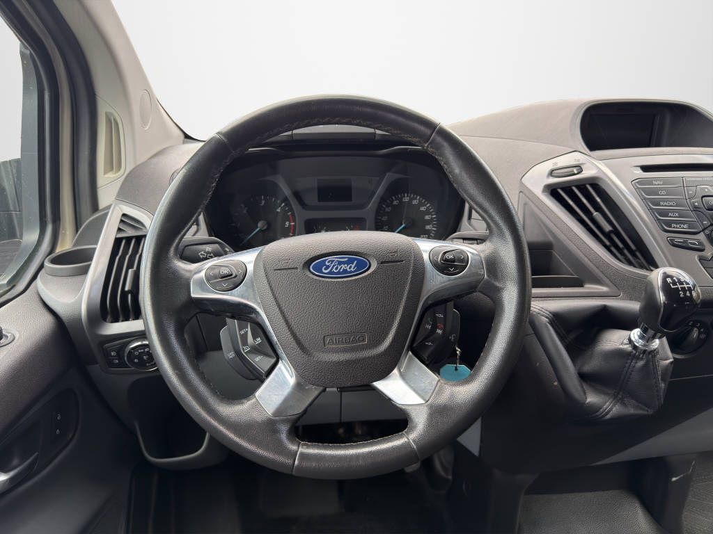 FORD Transit Custombi 300 L2 2.2 TDCi 125 Tren-image-9