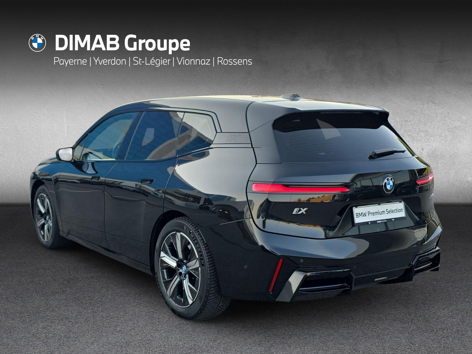 BMW iX xDrive60 M Sport Pro (CH) AHK 2.5T ** Action de Leasing à 0.9% **-image-2