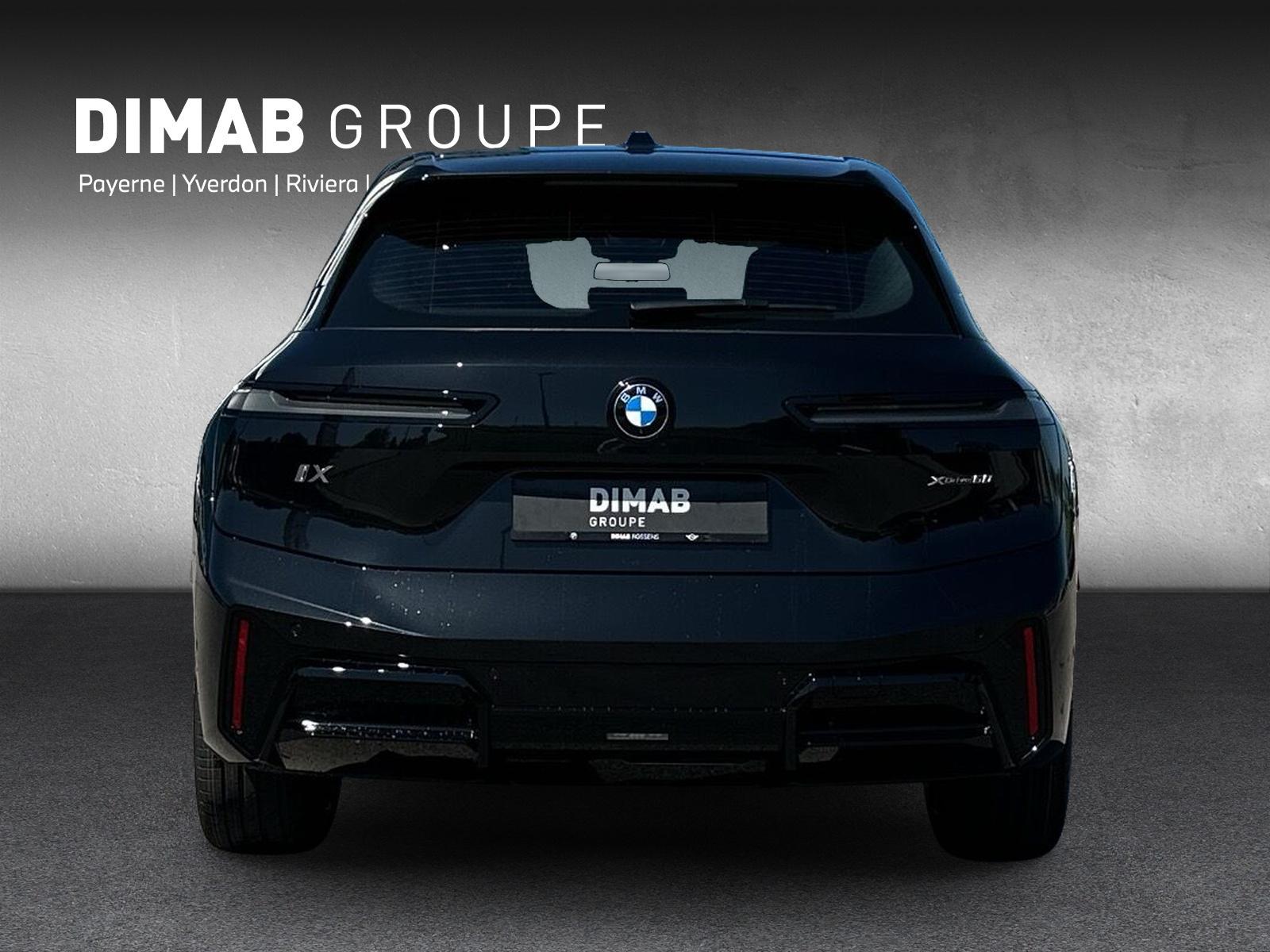BMW iX xDrive60 M Sport Pro (CH) AHK 2.5T ** Action de Leasing à 0.9% **-image-3