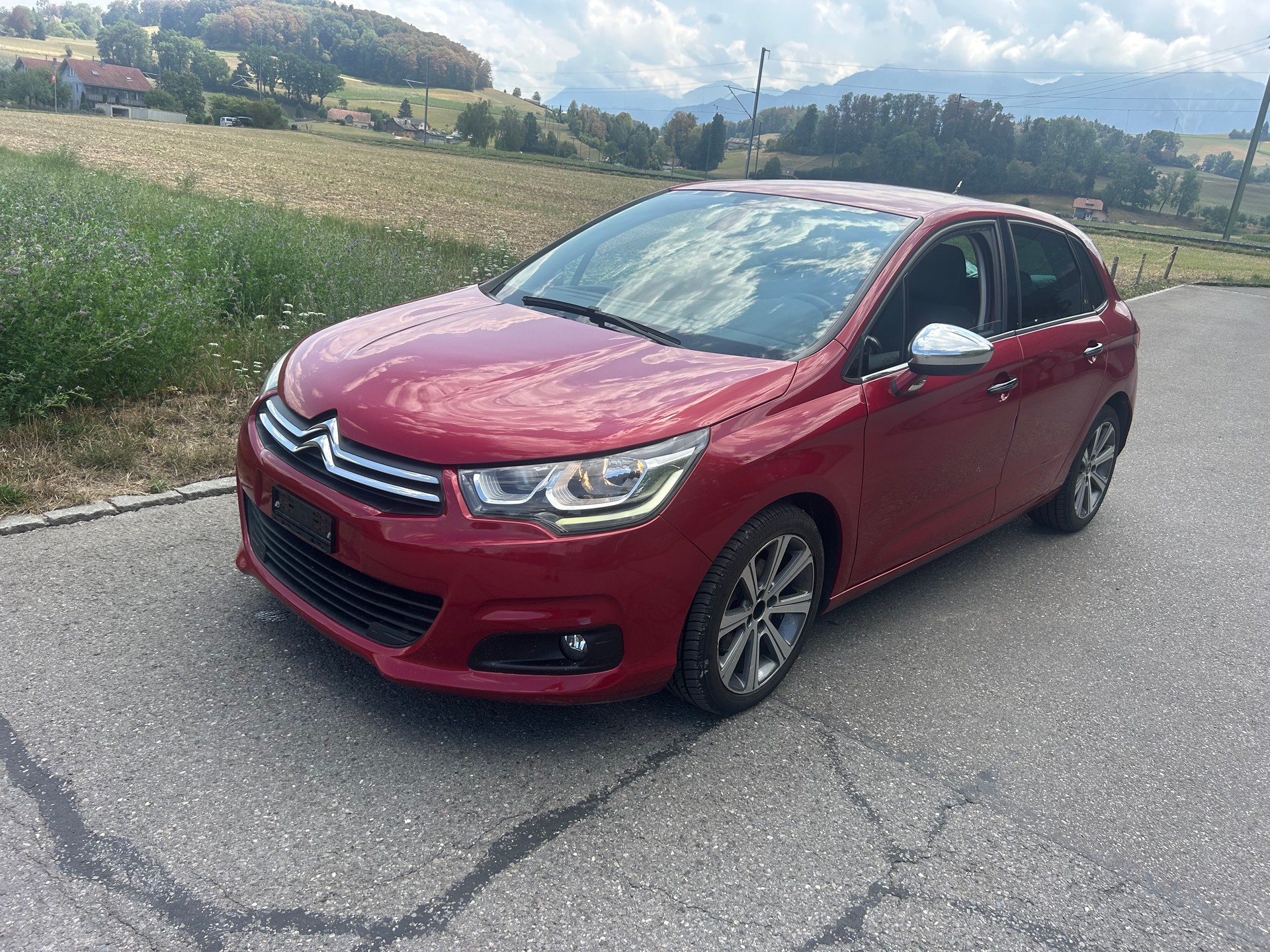 CITROEN C4 1.2 Pure Tech Feel Automatic-image-0