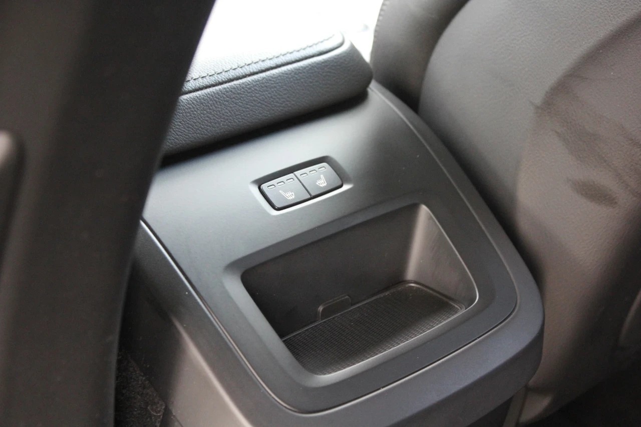 VOLVO XC60 D4 Momentum Geartronic-image-10