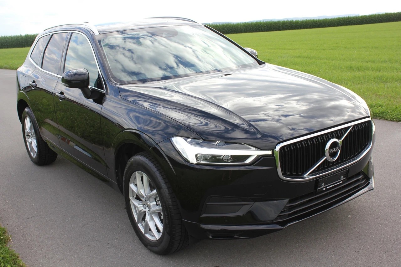 VOLVO XC60 D4 Momentum Geartronic-image-1