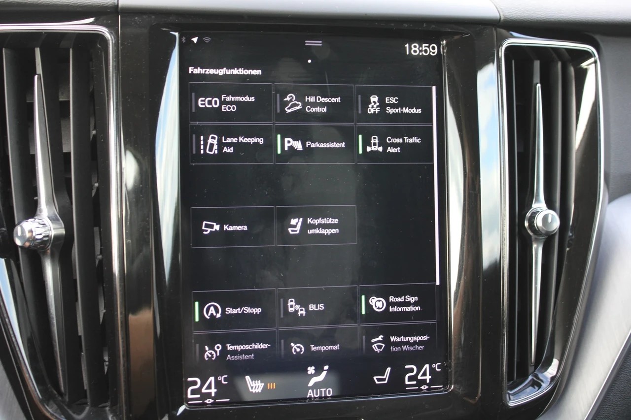 VOLVO XC60 D4 Momentum Geartronic-image-8