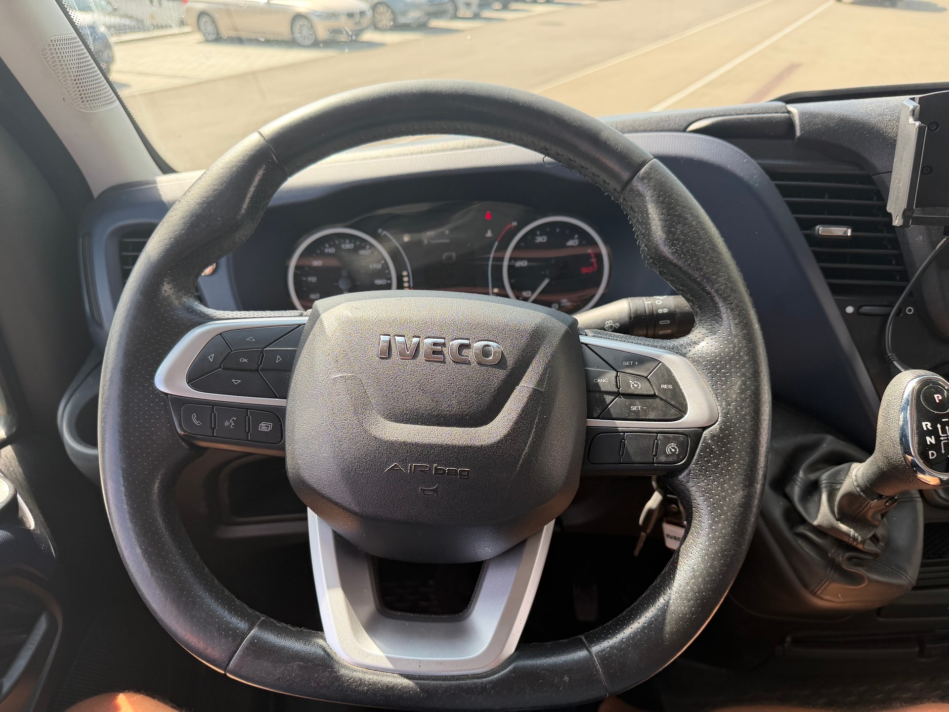 IVECO 33 S 14H A8 D-image-10