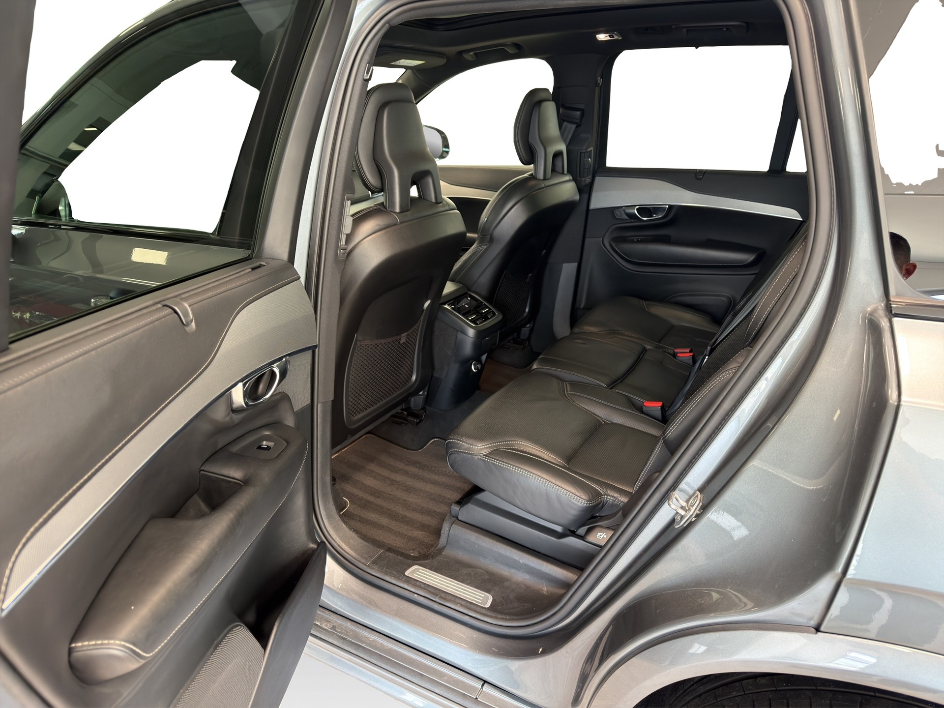 VOLVO XC90 T6 AWD R-Design Geartronic-image-16