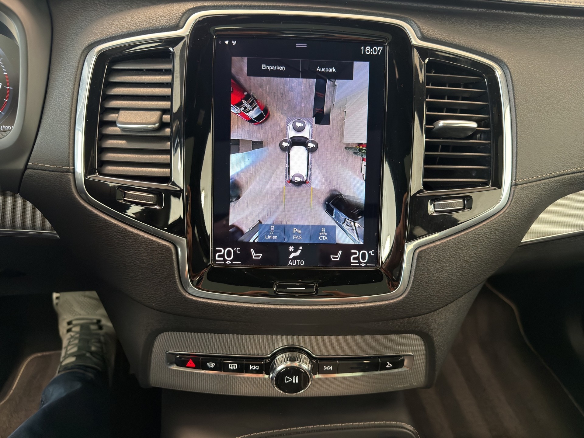 VOLVO XC90 T6 AWD R-Design Geartronic-image-26