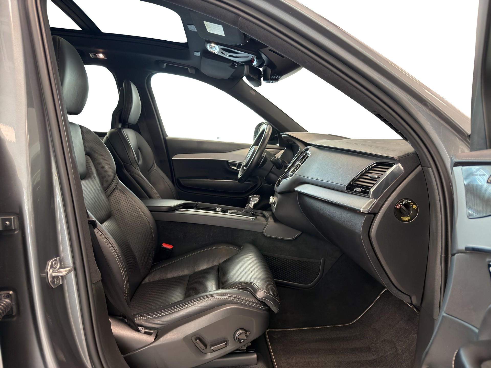 VOLVO XC90 T6 AWD R-Design Geartronic-image-7