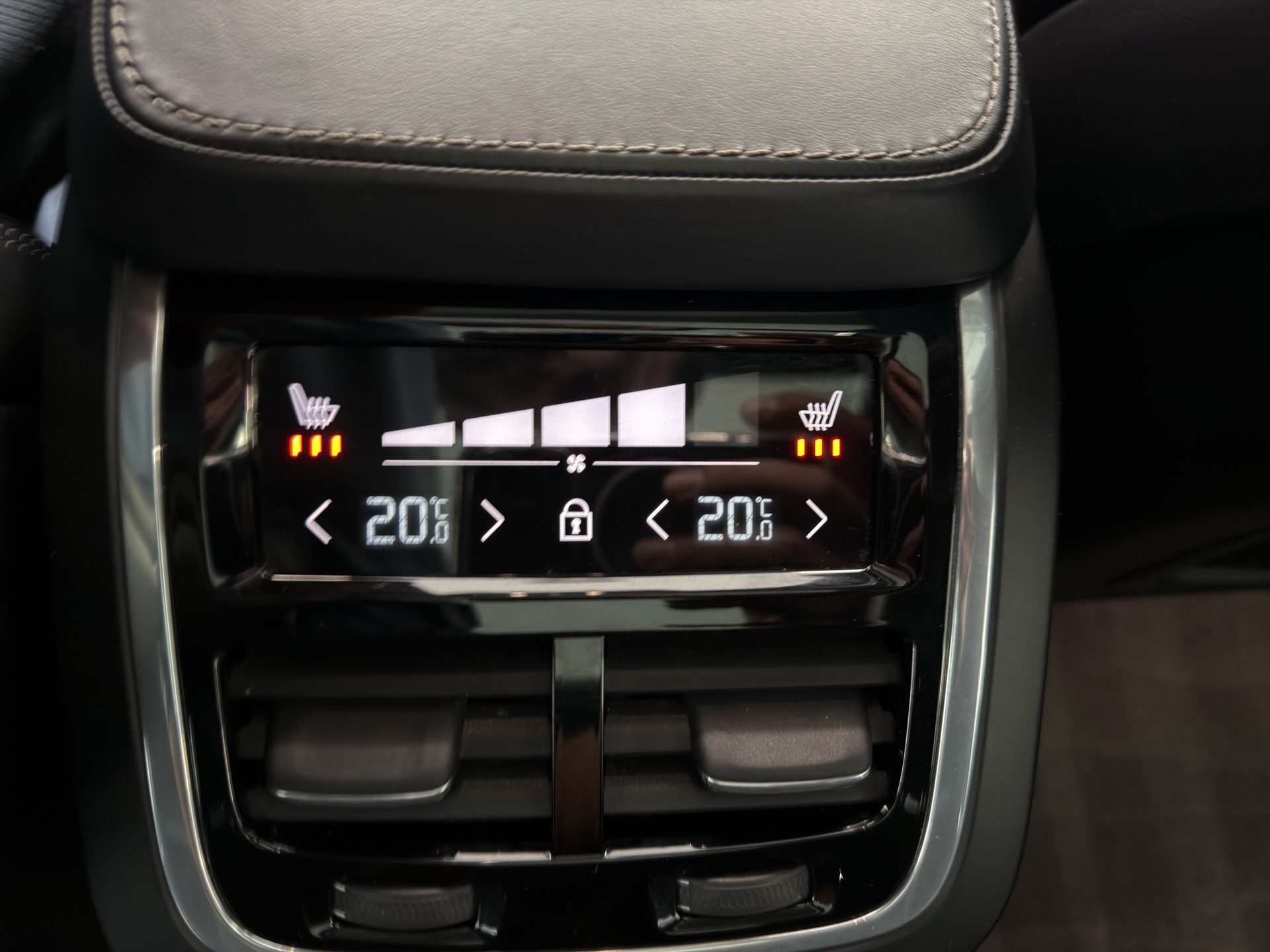 VOLVO XC90 T6 AWD R-Design Geartronic-image-29