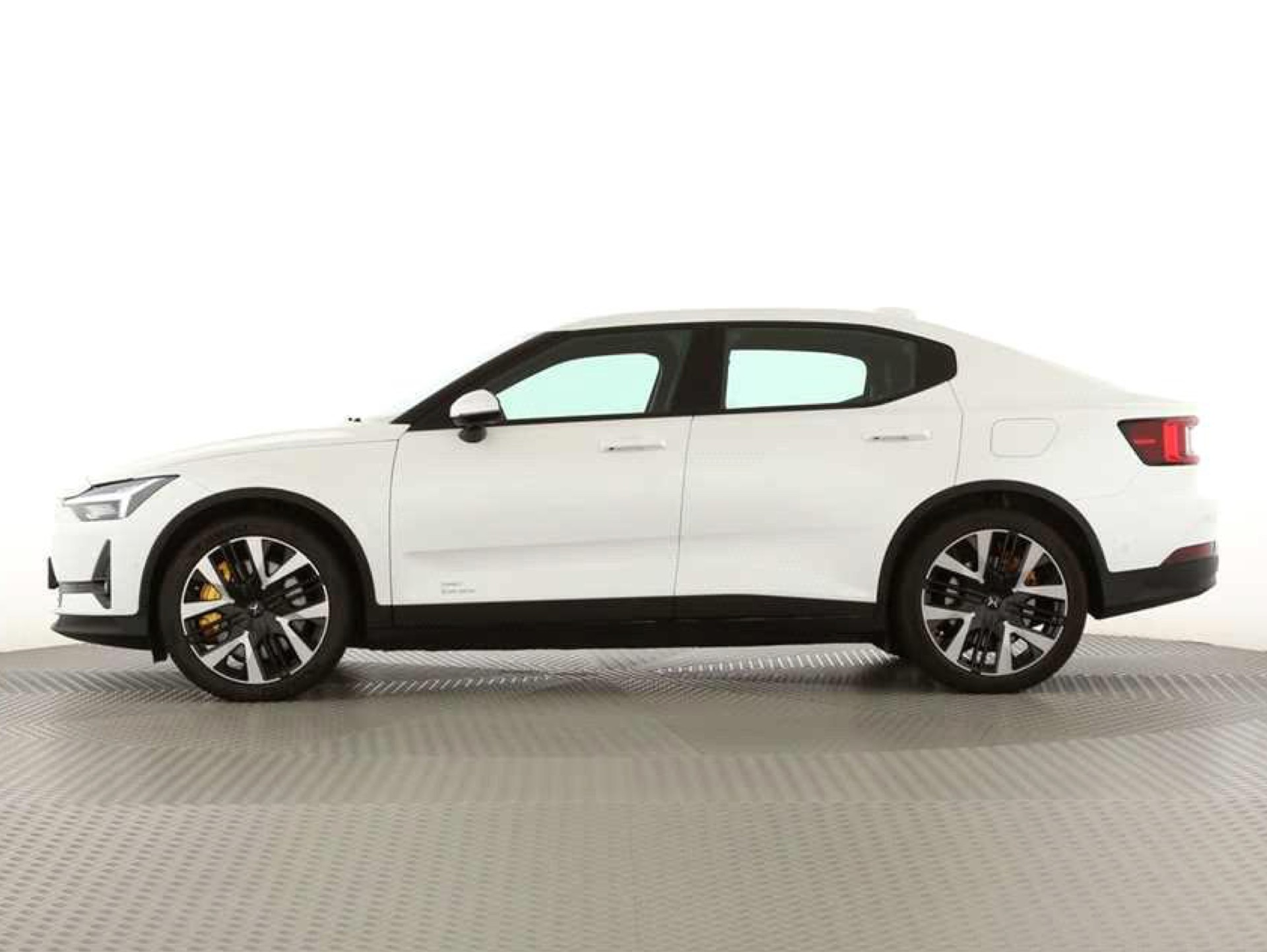 POLESTAR Polestar 2 Long Range Dual Performance 82 kWh MY25-image-2