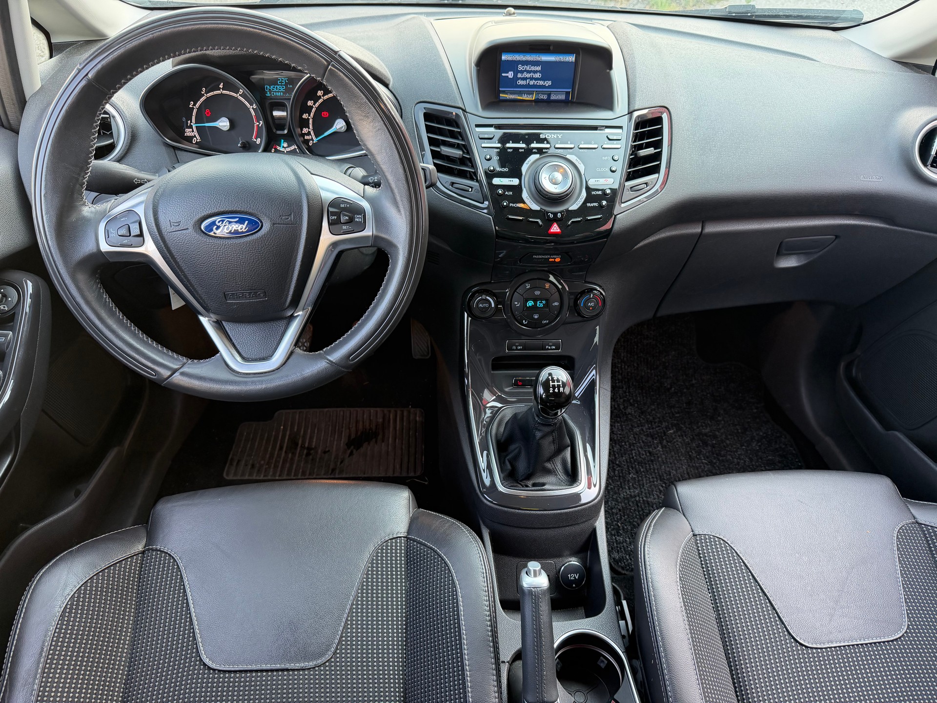 FORD Fiesta 1.0 SCTi Titanium-image-5