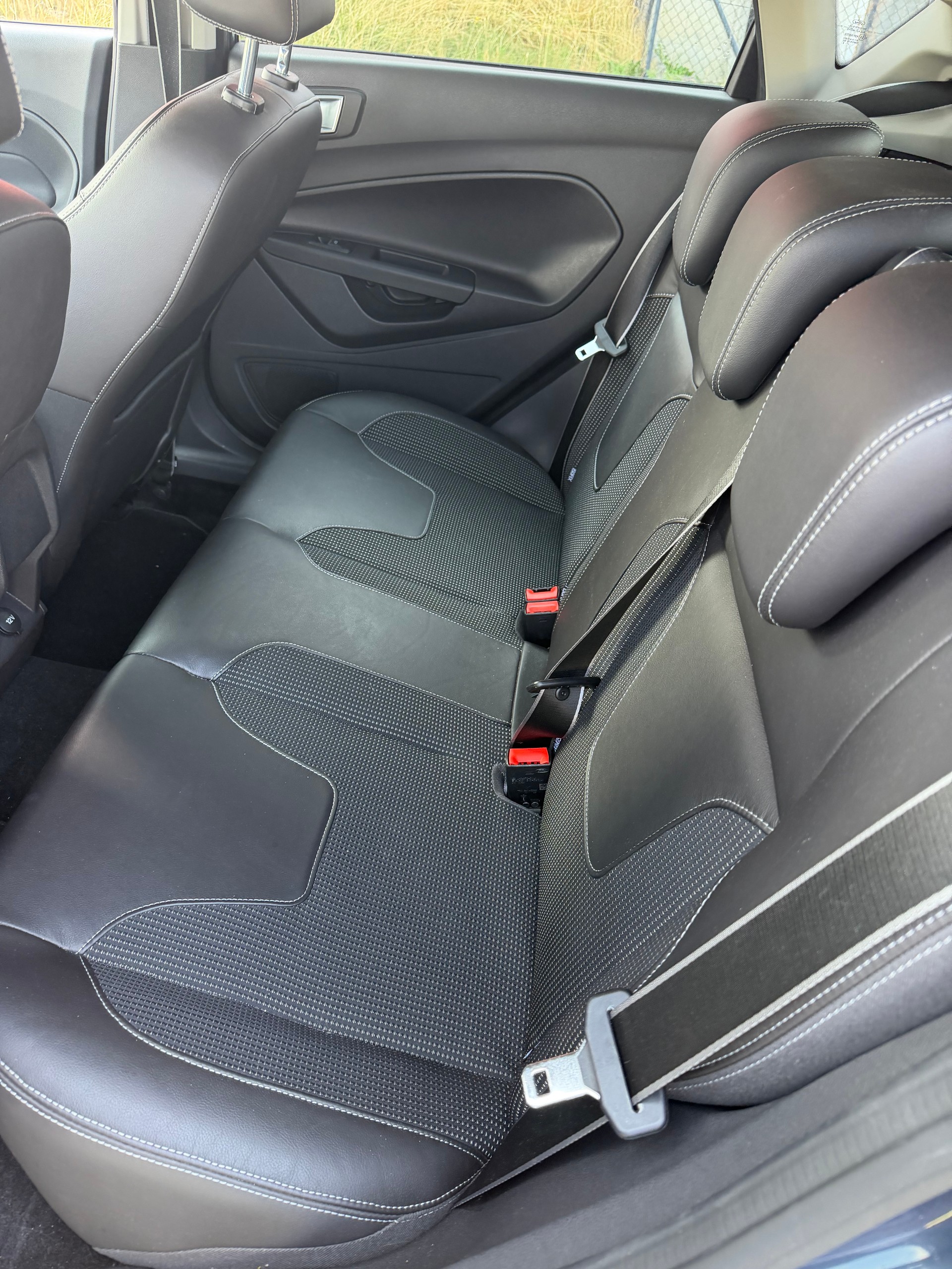 FORD Fiesta 1.0 SCTi Titanium-image-7