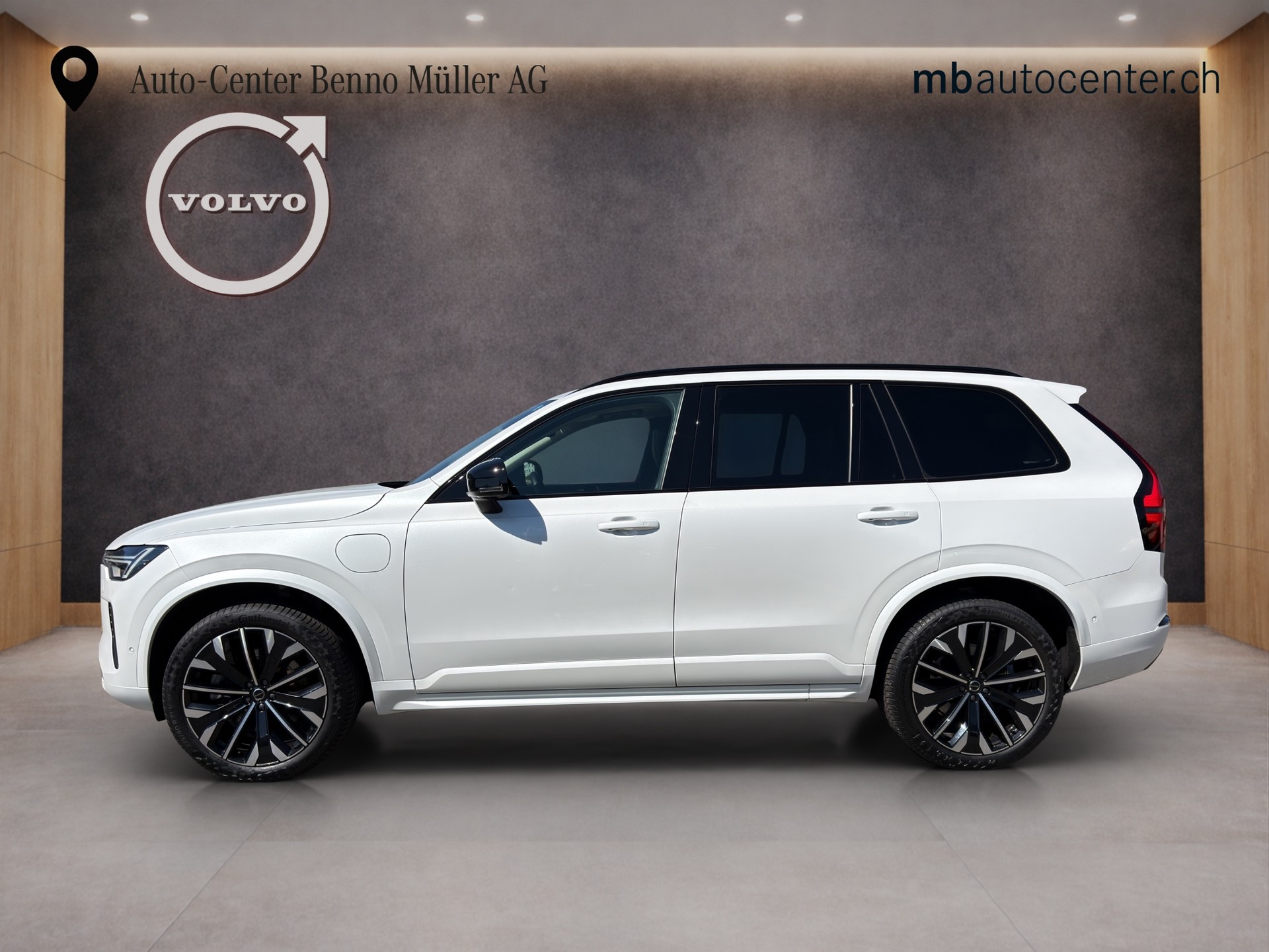VOLVO XC90 2.0 T8 TE Ultra Dark eAWD-image-1