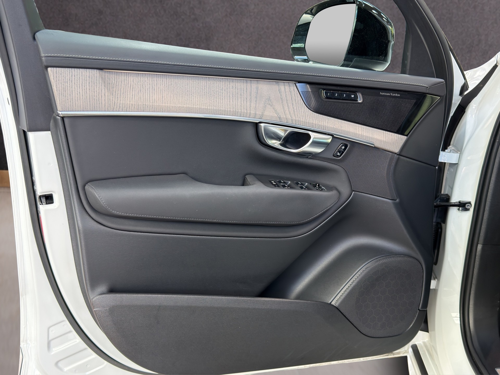 VOLVO XC90 2.0 T8 TE Ultra Dark eAWD-image-13