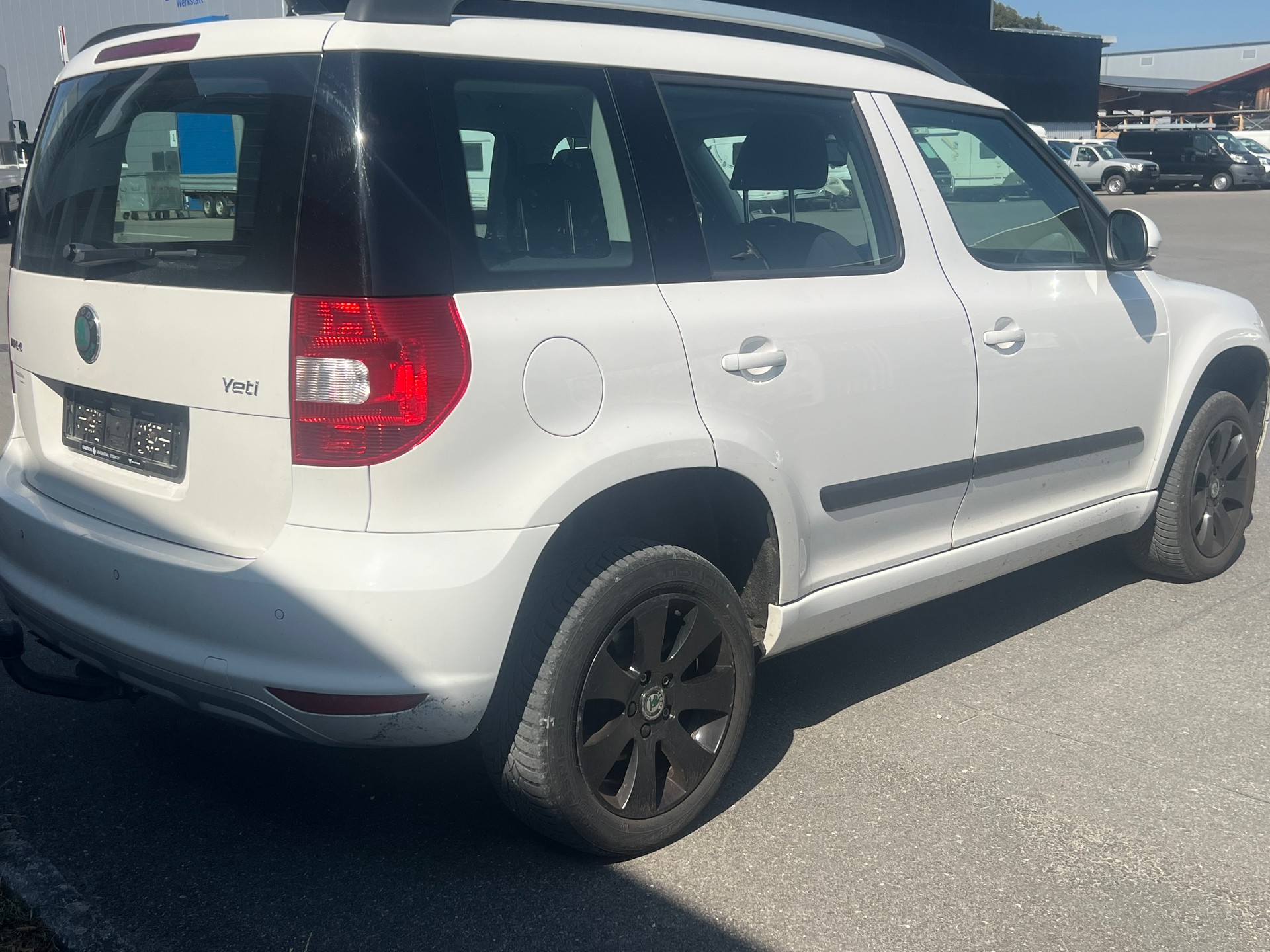 SKODA Yeti 2.0 TDI Experience 4x4 DSG-image-3