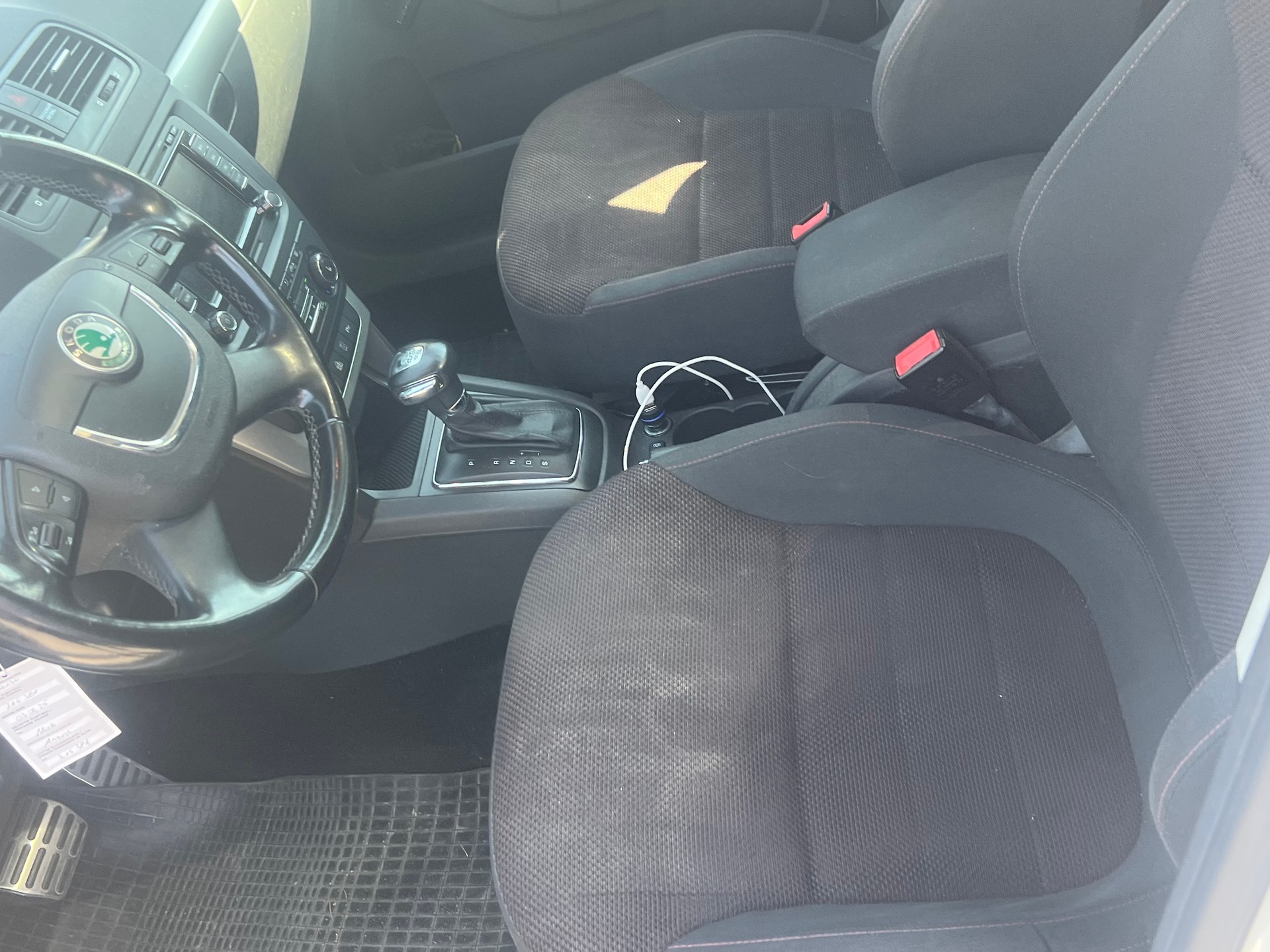SKODA Yeti 2.0 TDI Experience 4x4 DSG-image-7