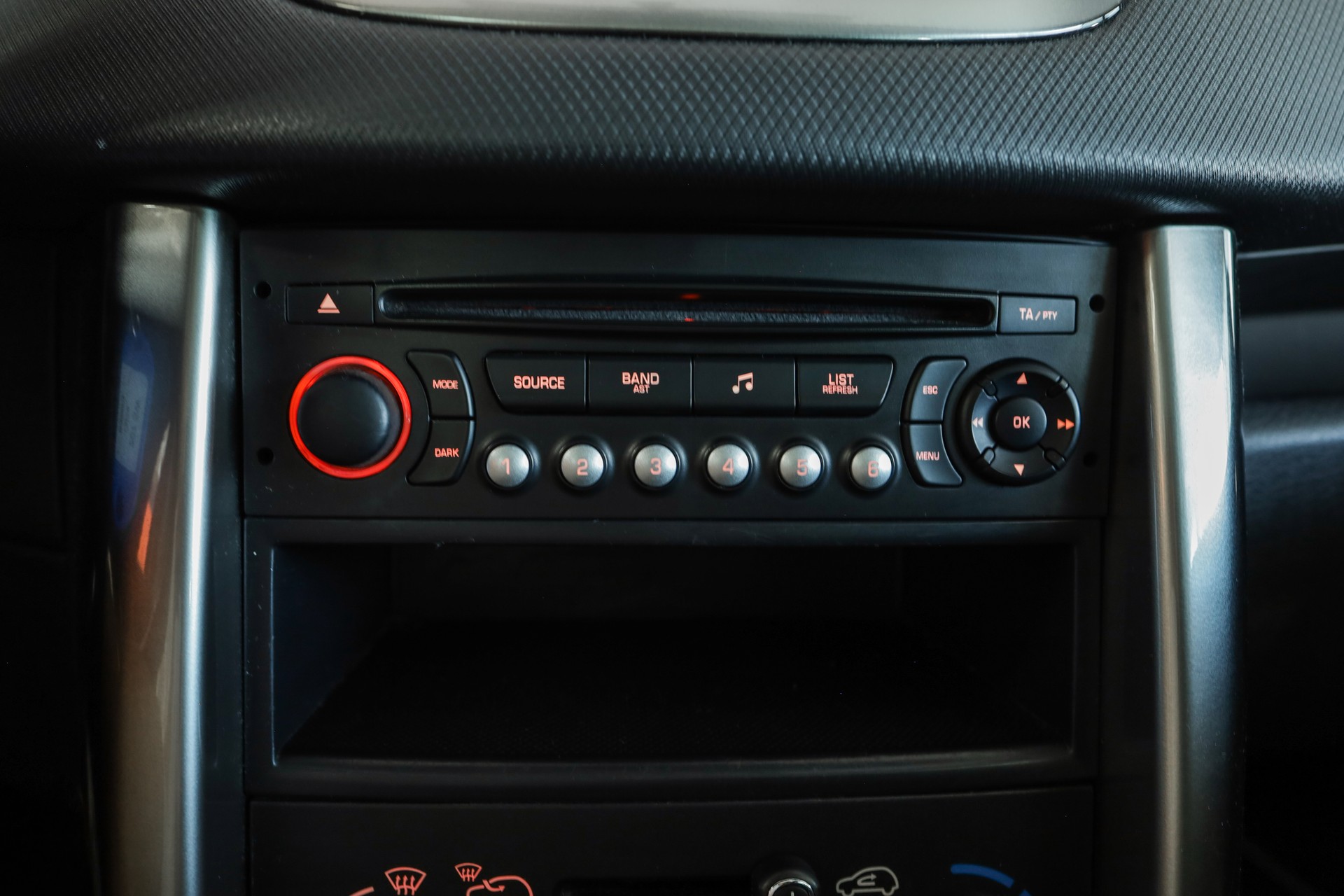 PEUGEOT 207 SW 1.6 16V Allure-image-13