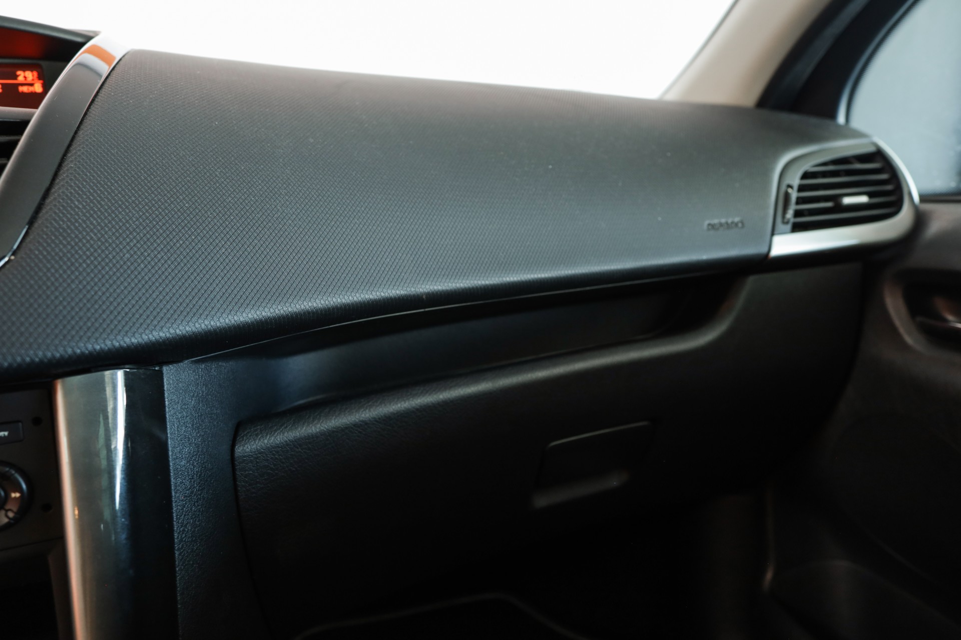 PEUGEOT 207 SW 1.6 16V Allure-image-15