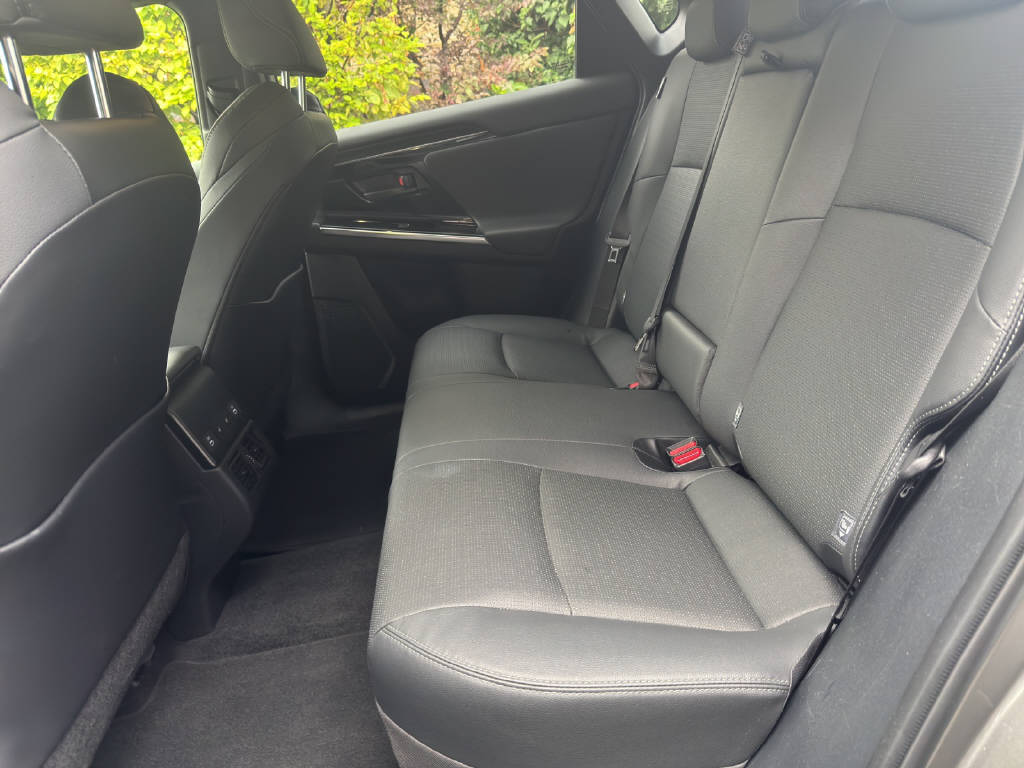 TOYOTA bZ4X Premium AWD-image-15