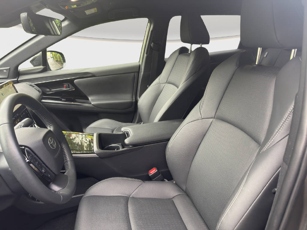 TOYOTA bZ4X Premium AWD-image-5