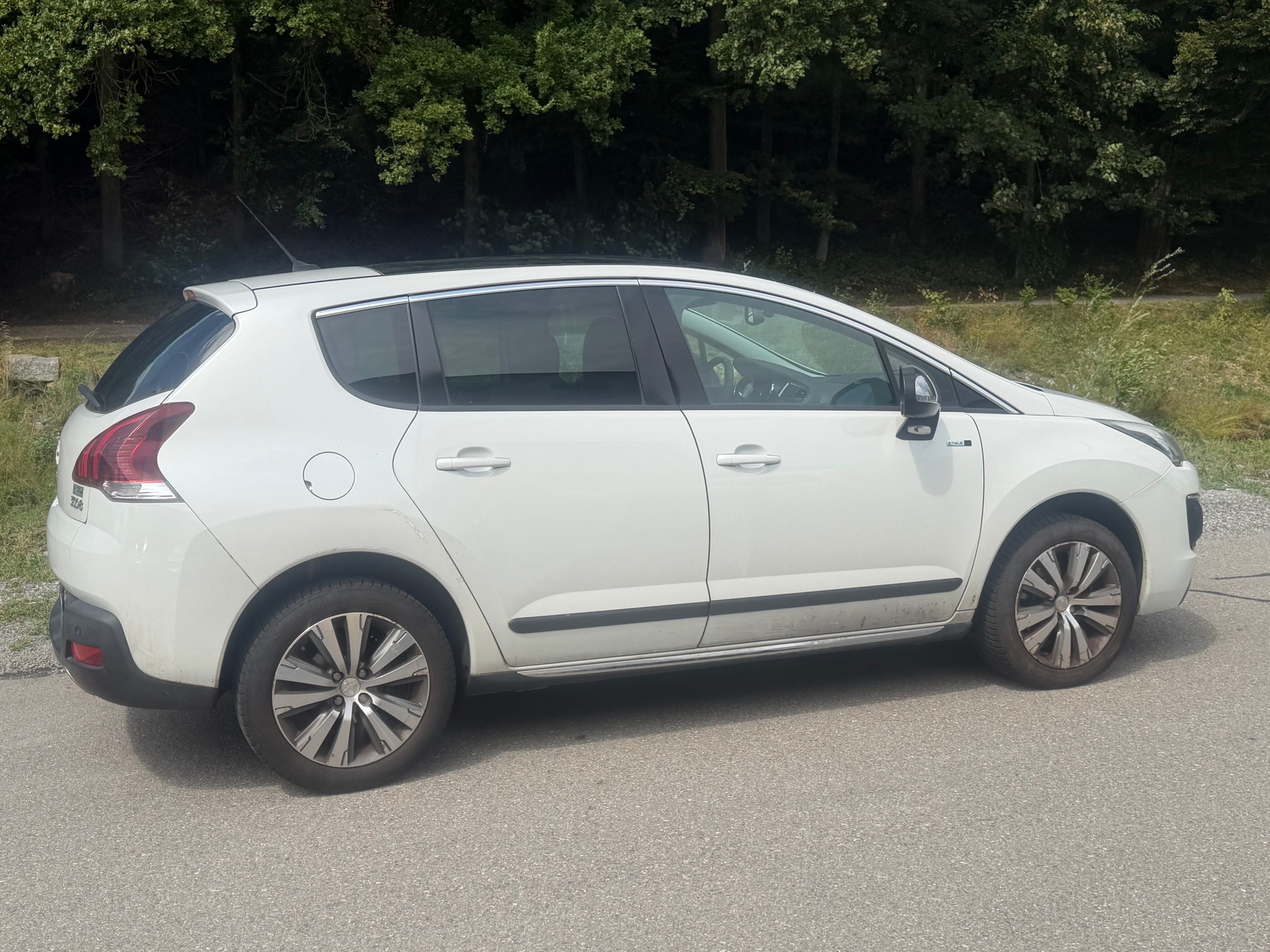 PEUGEOT 3008 1.6 16V T Style Tiptronic-image-5