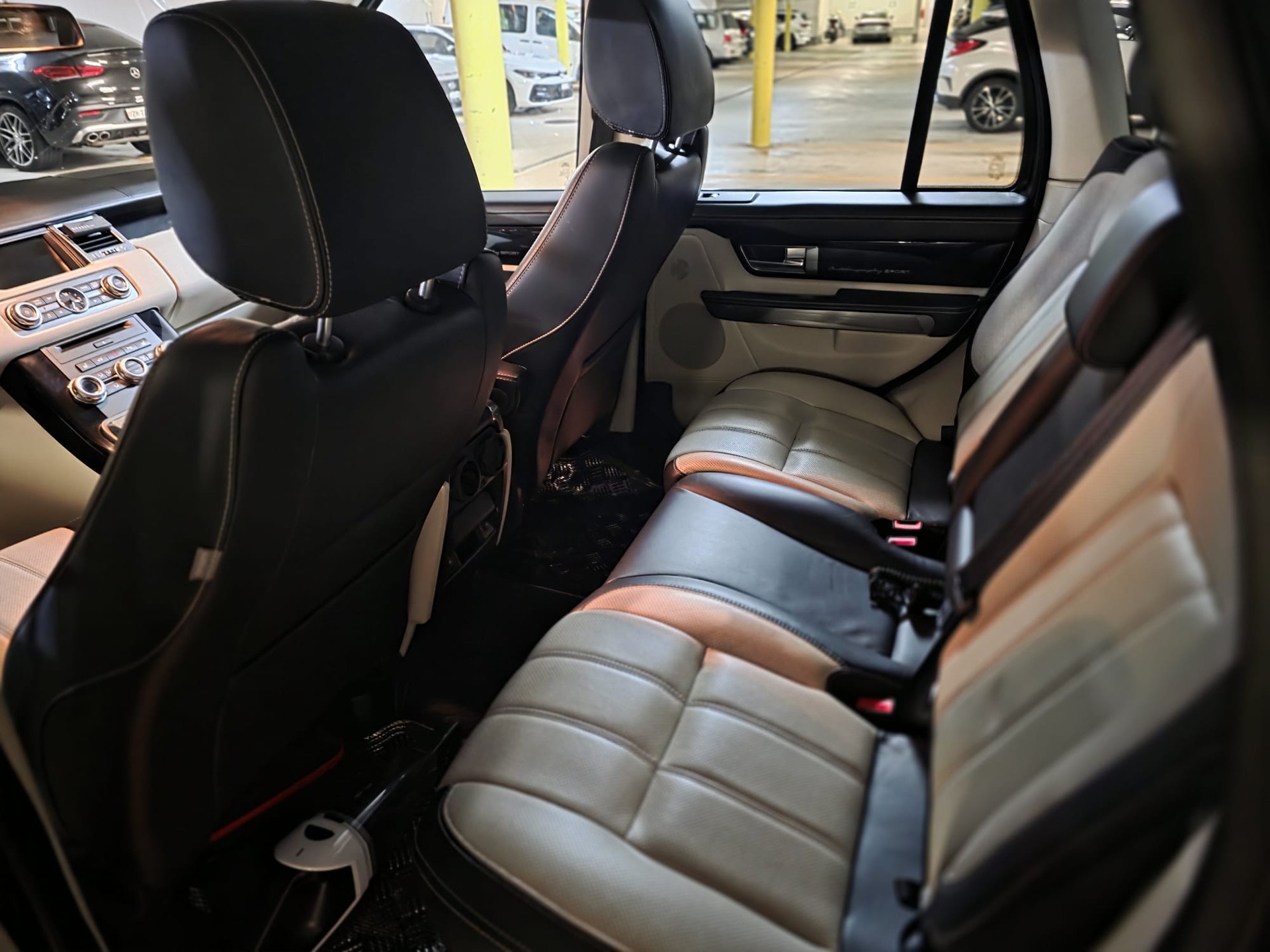 LAND ROVER Range Rover Sport 3.0 TDV6 Autobiography Automatic-image-9