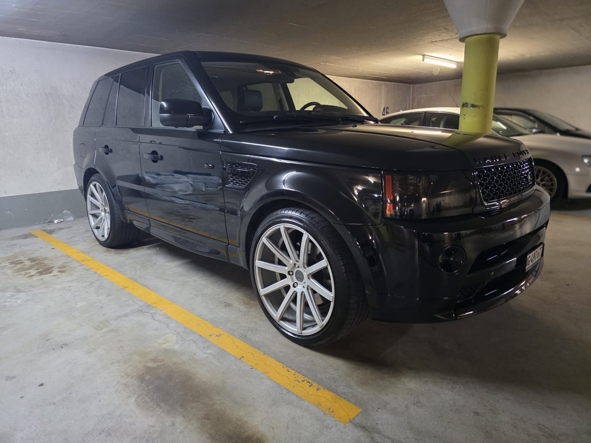 LAND ROVER Range Rover Sport 3.0 TDV6 Autobiography Automatic-image-1