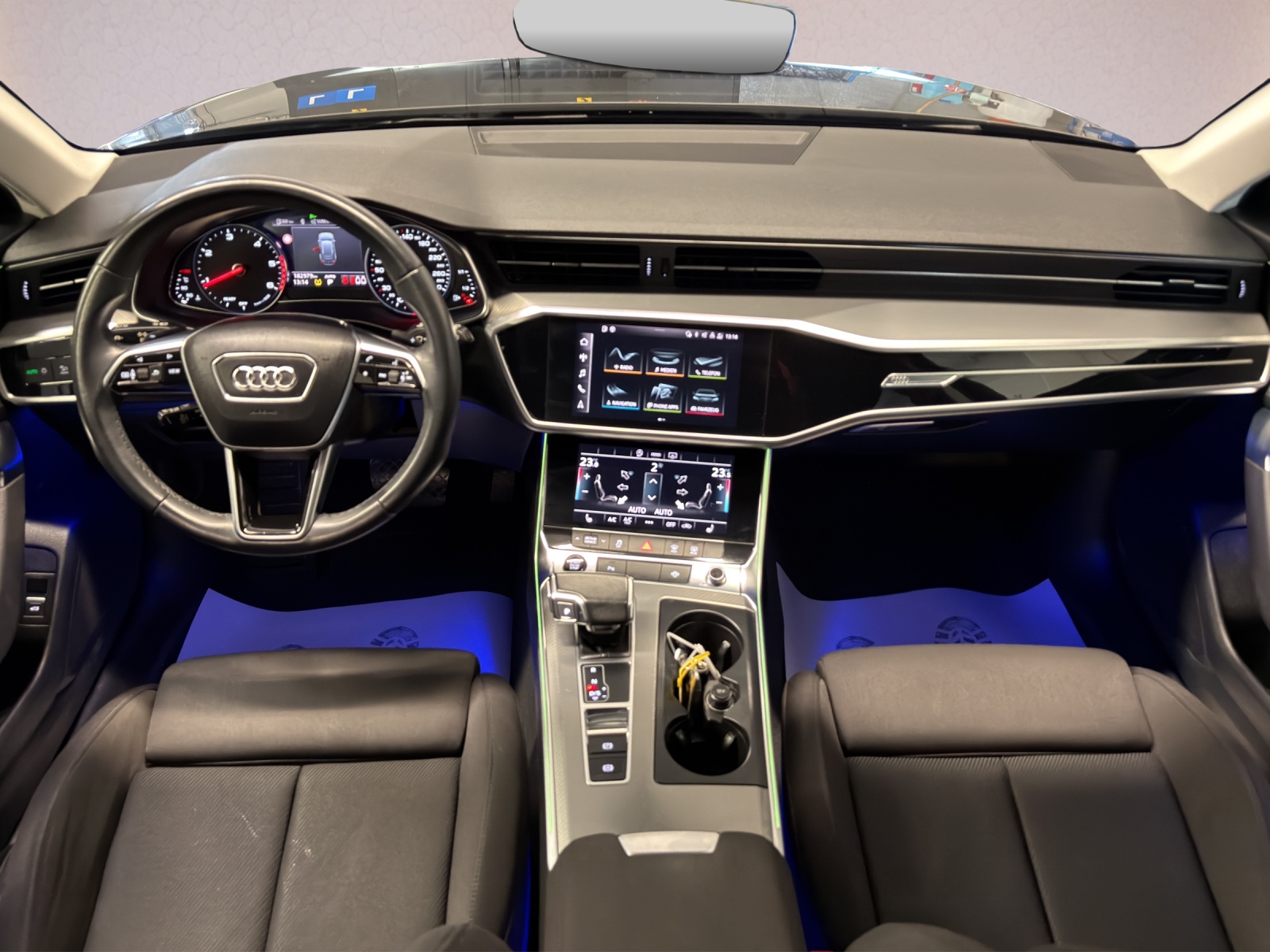AUDI A6 Avant 40 TDI Sport Attraction S-tronic-showroom-element-3