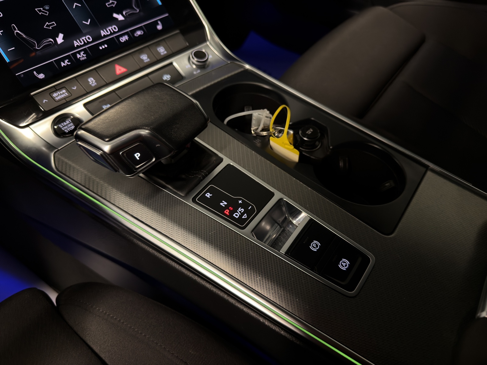 AUDI A6 Avant 40 TDI Sport Attraction S-tronic-image-10