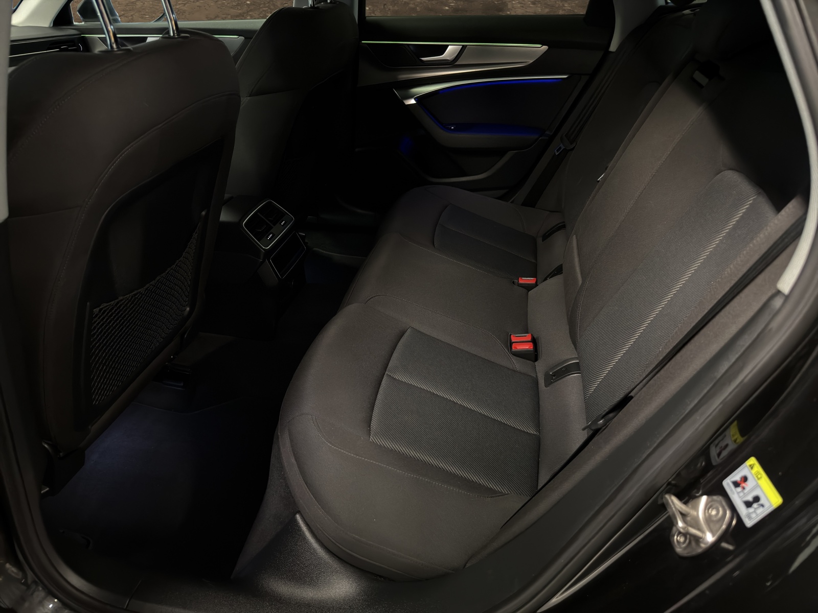 AUDI A6 Avant 40 TDI Sport Attraction S-tronic-image-14