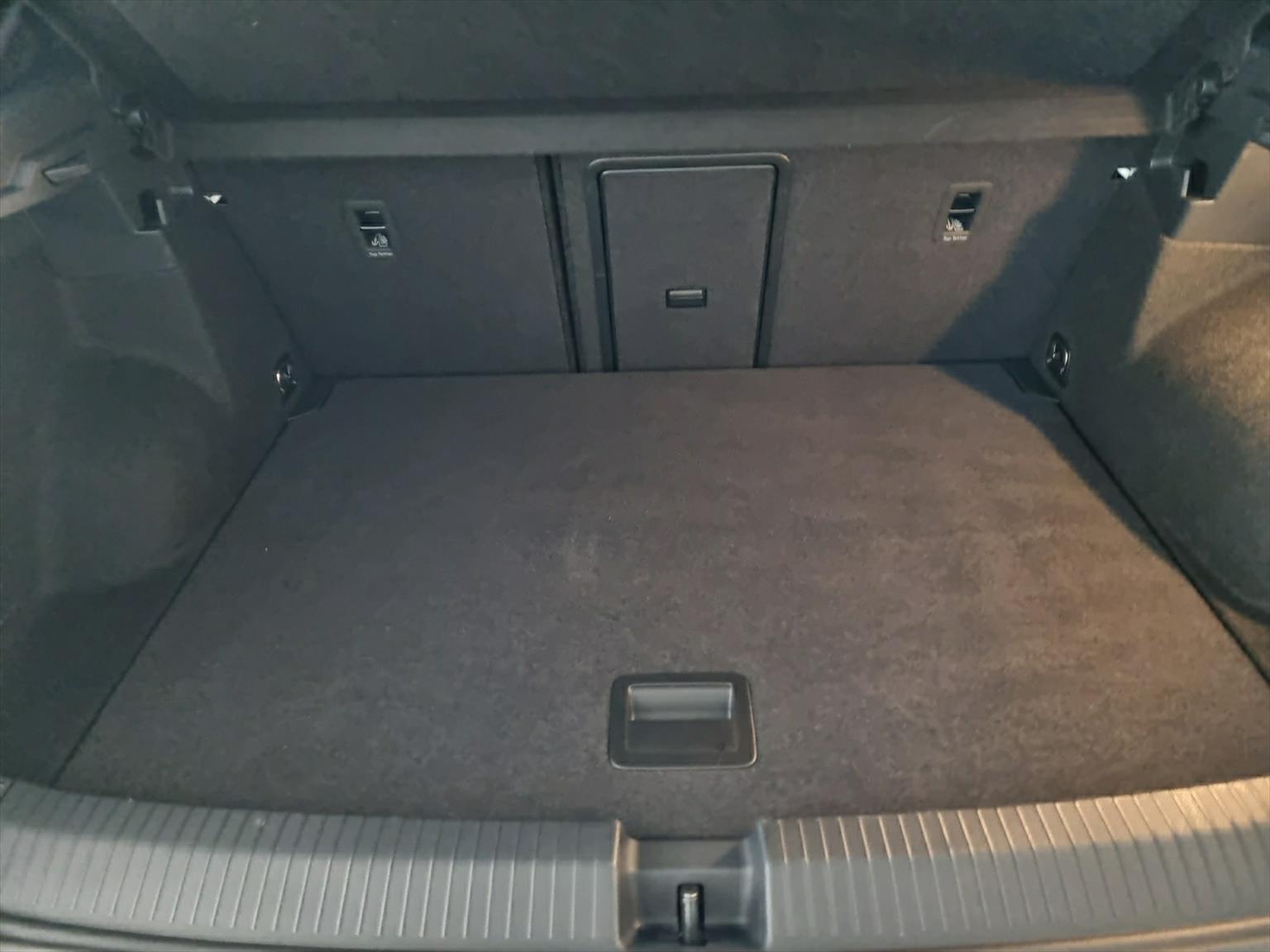 VW T-Roc 2.0 TSI R DSG 4Motion-image-7