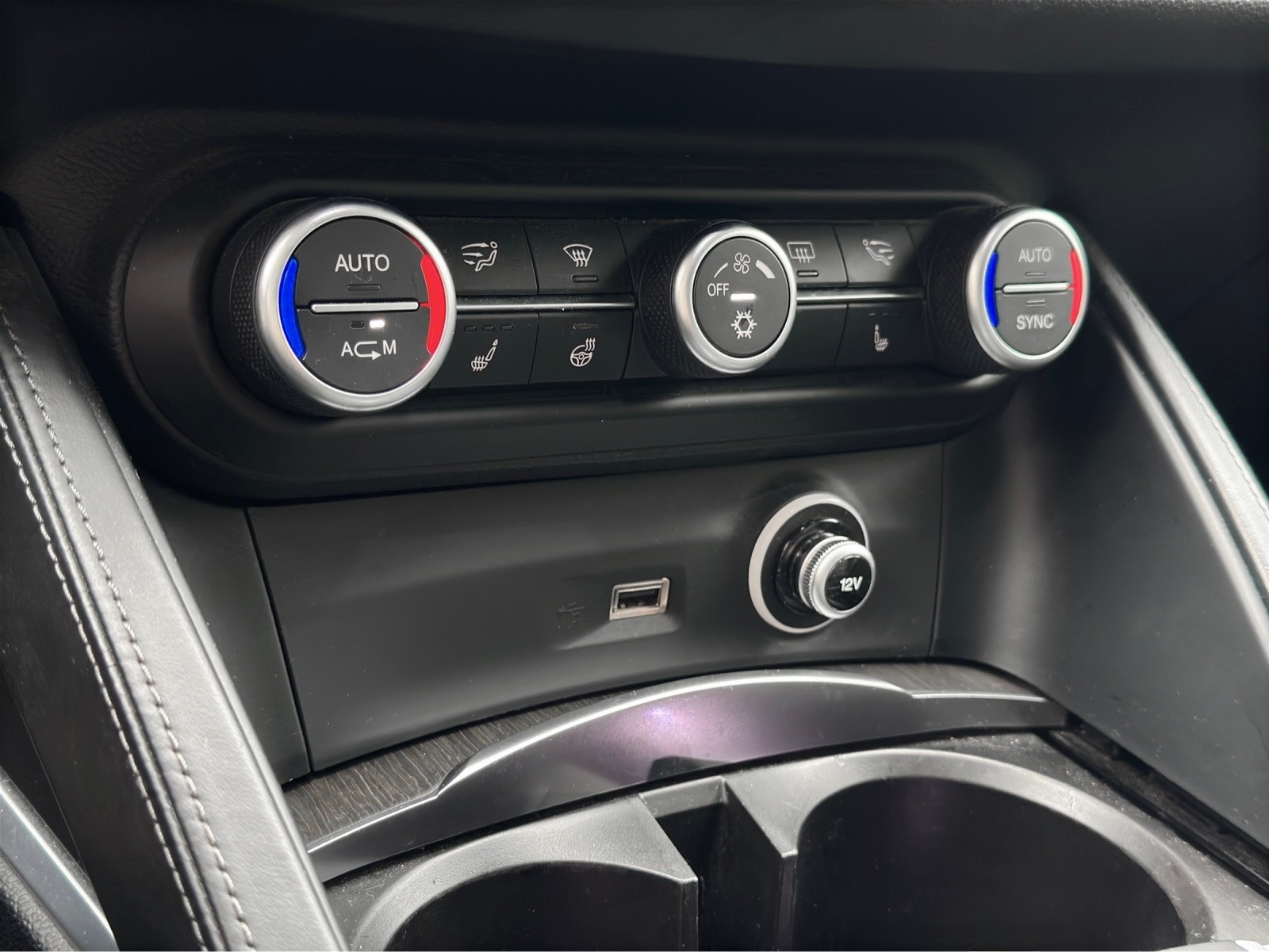 ALFA ROMEO Stelvio 2.0 Super Q4 Automatic-image-16