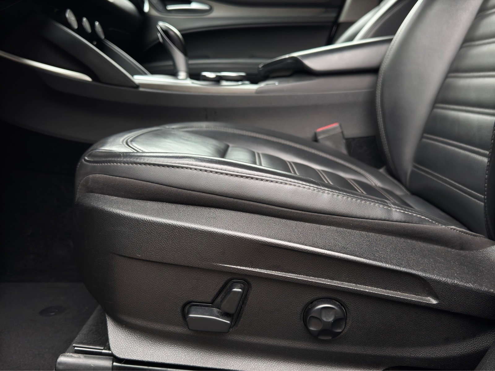 ALFA ROMEO Stelvio 2.0 Super Q4 Automatic-image-17