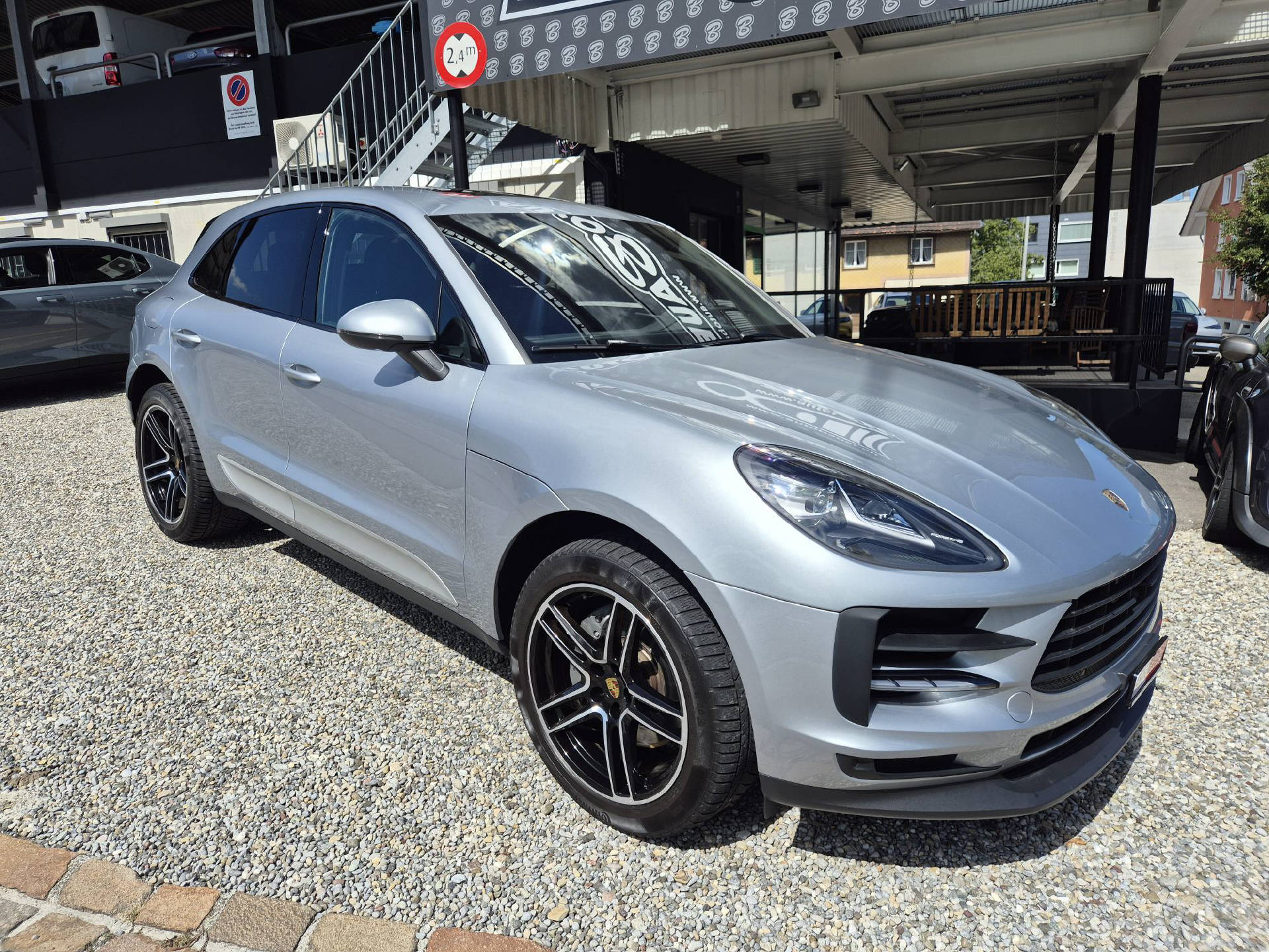 PORSCHE Macan 3.0 V6 S-image-1