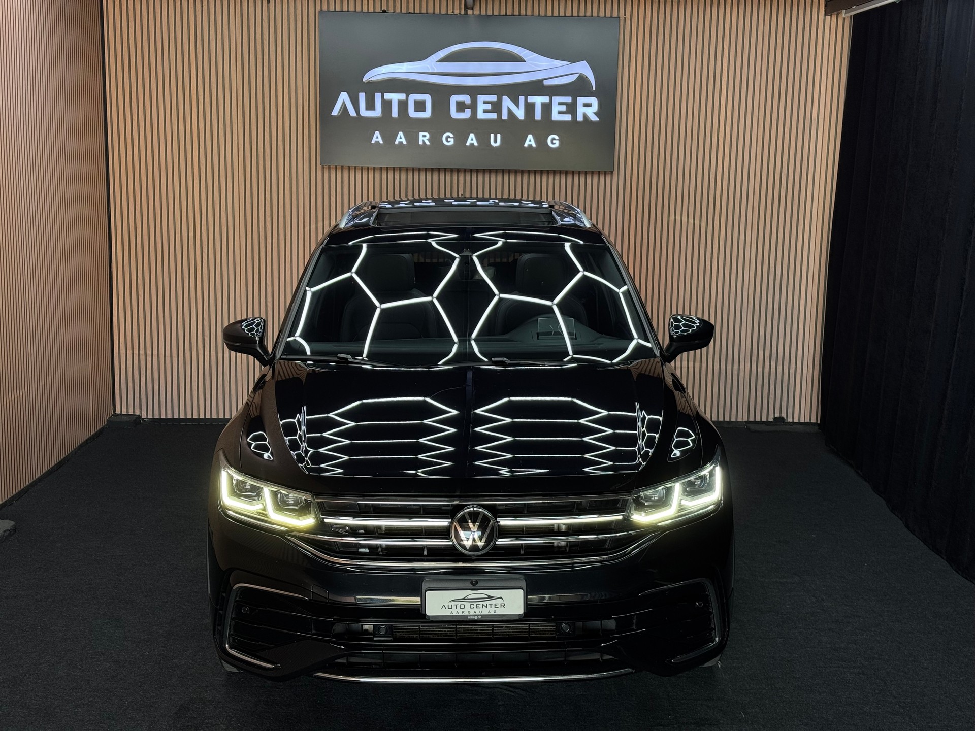 VW Tiguan Allspace 2.0 TDI SCR R-Line DSG 7 Sitze *ab CHF 299.-/ Monat*-image-1
