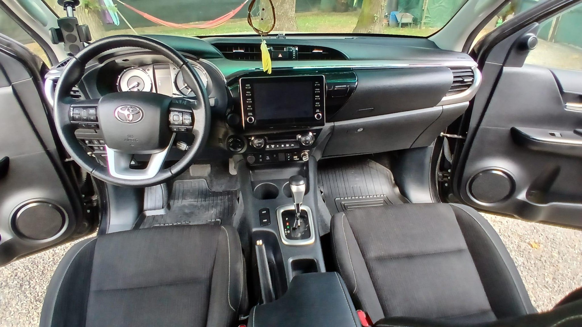 TOYOTA Hilux Double Cab. Pick-up 2.8 D-4D 4x4 Style-image-6