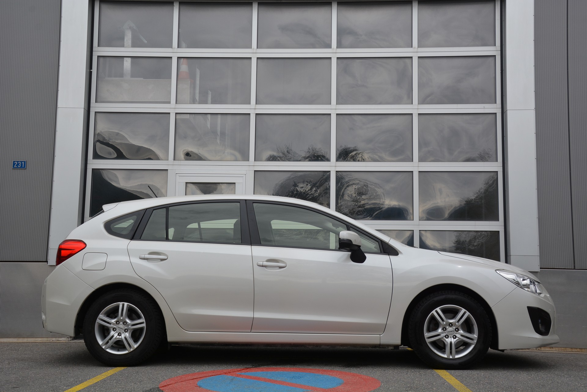 SUBARU Impreza 1.6 Swiss two CVT-image-4
