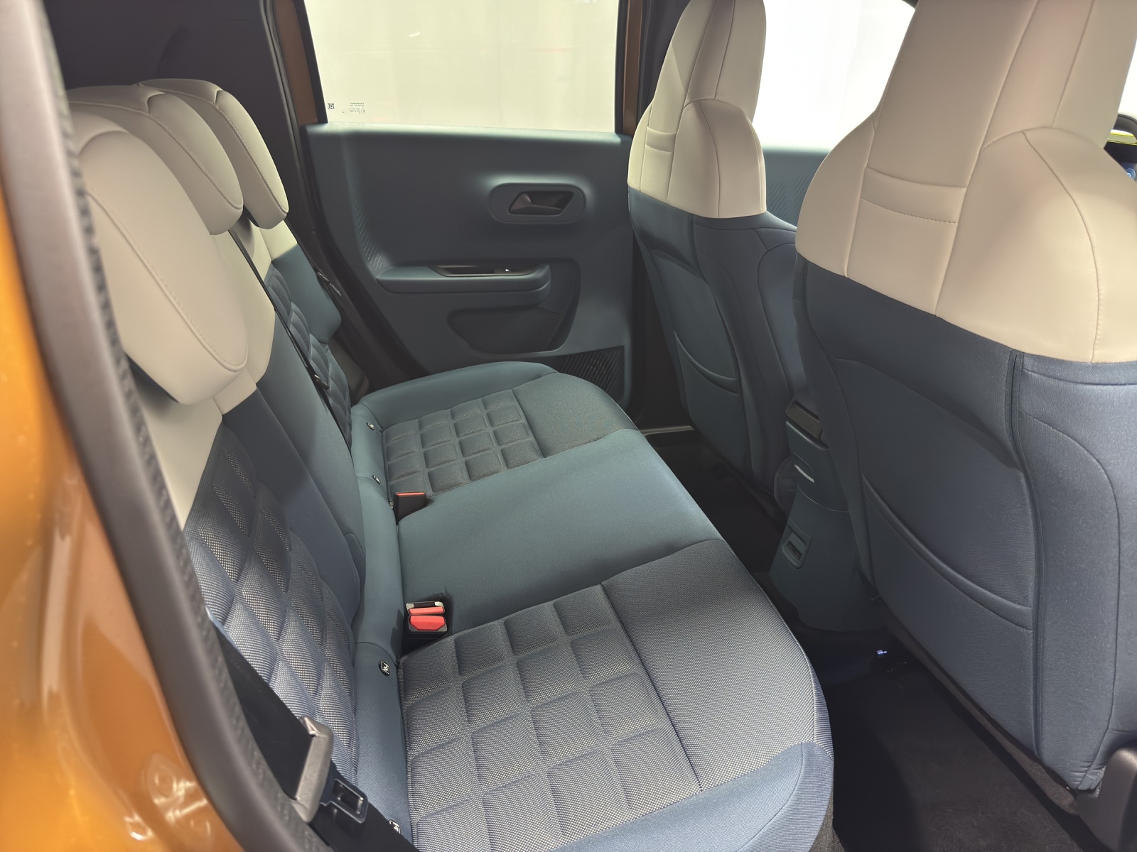 FIAT Grande Panda 1.2 Hybrid La Prima-image-9