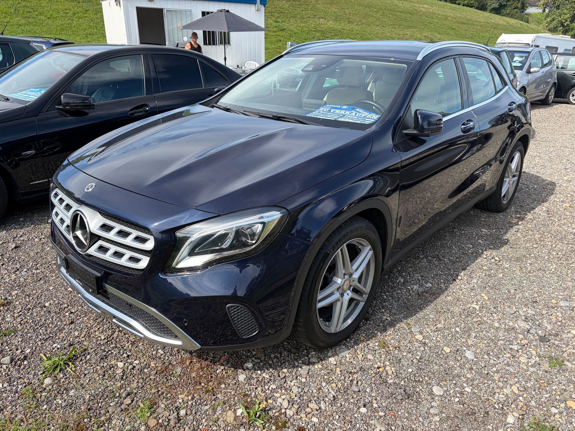 MERCEDES-BENZ GLA 200 d Urban 4Matic 7G-DCT-image-1