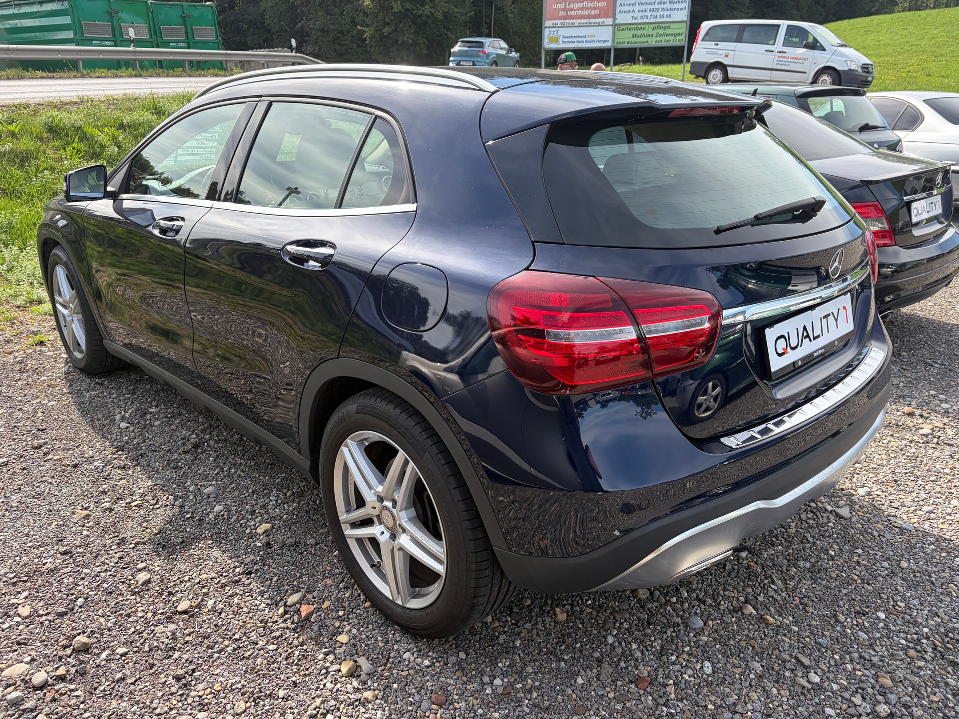 MERCEDES-BENZ GLA 200 d Urban 4Matic 7G-DCT-image-3