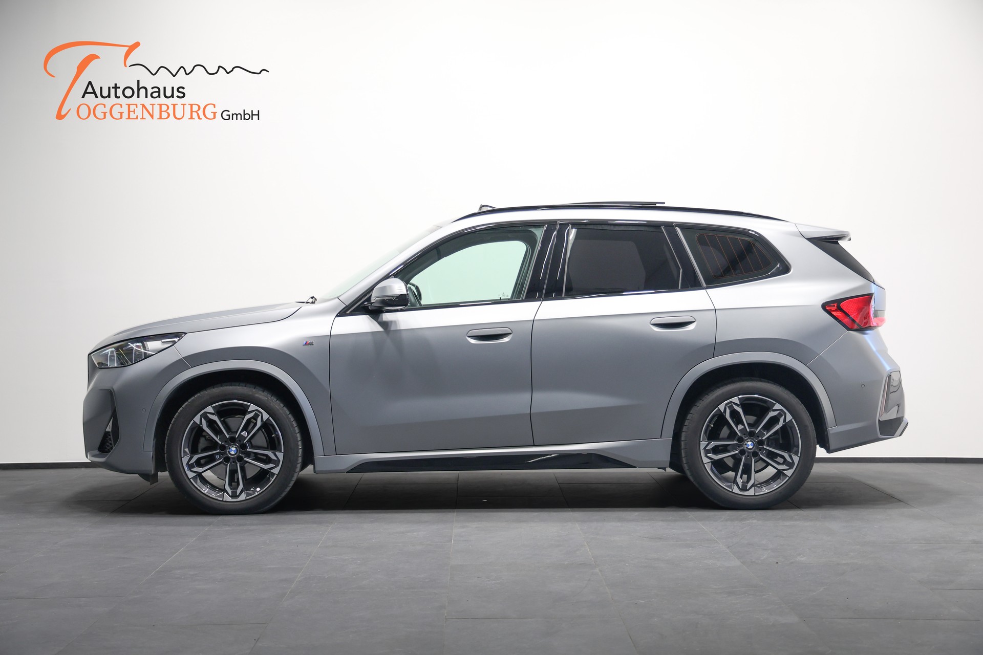BMW X1 xDrive 23d 48V M Sport *CH-Fahrzeug*Invididual-Grau Matt Lackierung*BMW Garantie bis 10.2027*-image-11