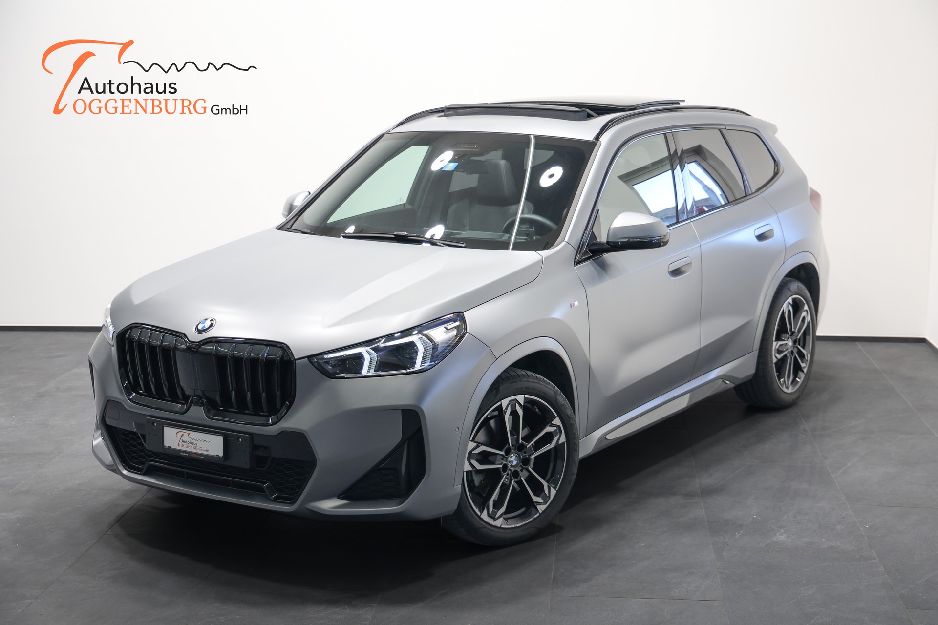 BMW X1 xDrive 23d 48V M Sport *CH-Fahrzeug*Invididual-Grau Matt Lackierung*BMW Garantie bis 10.2027*-image-4