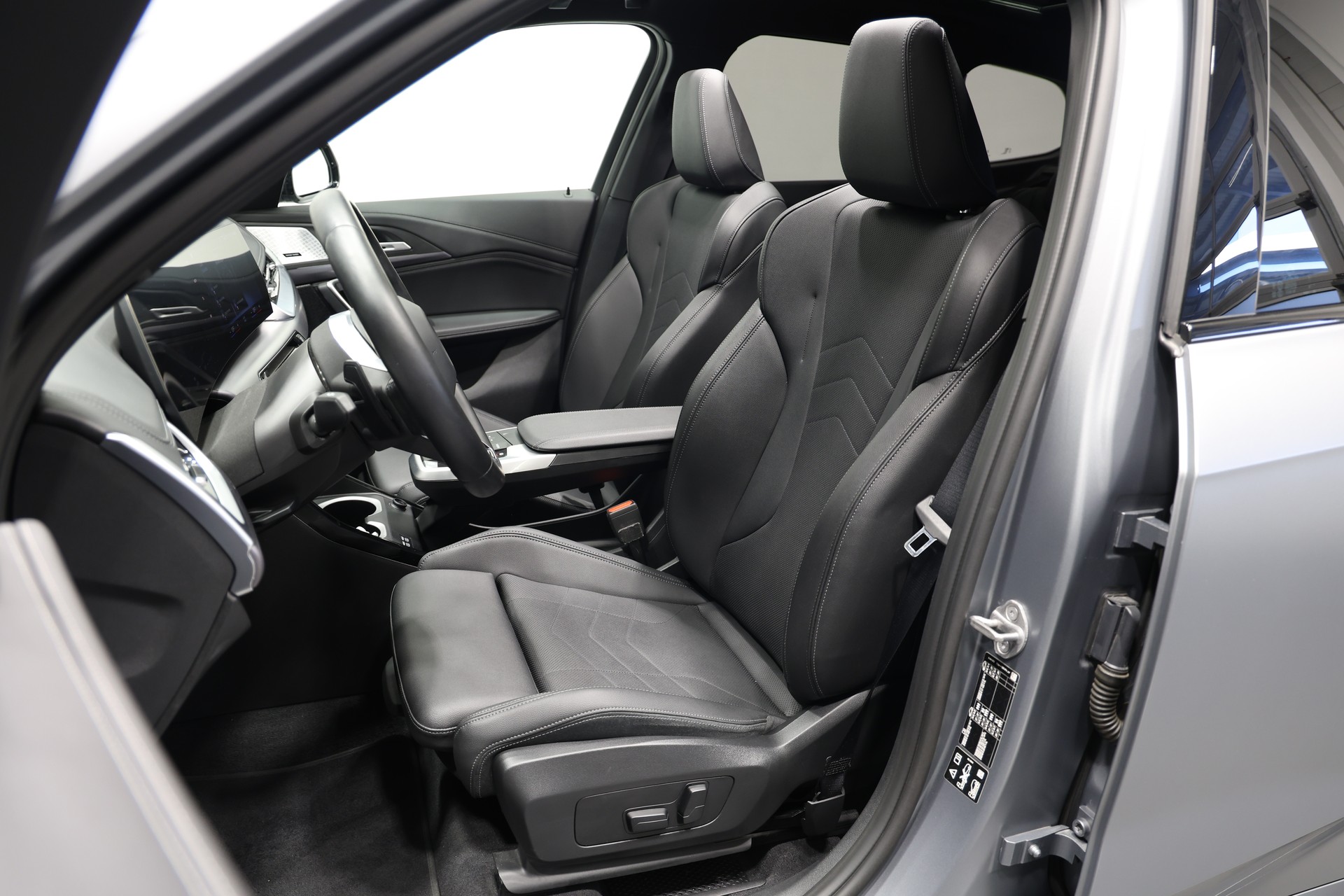 BMW X1 xDrive 23d 48V M Sport *CH-Fahrzeug*Invididual-Grau Matt Lackierung*BMW Garantie bis 10.2027*-image-20
