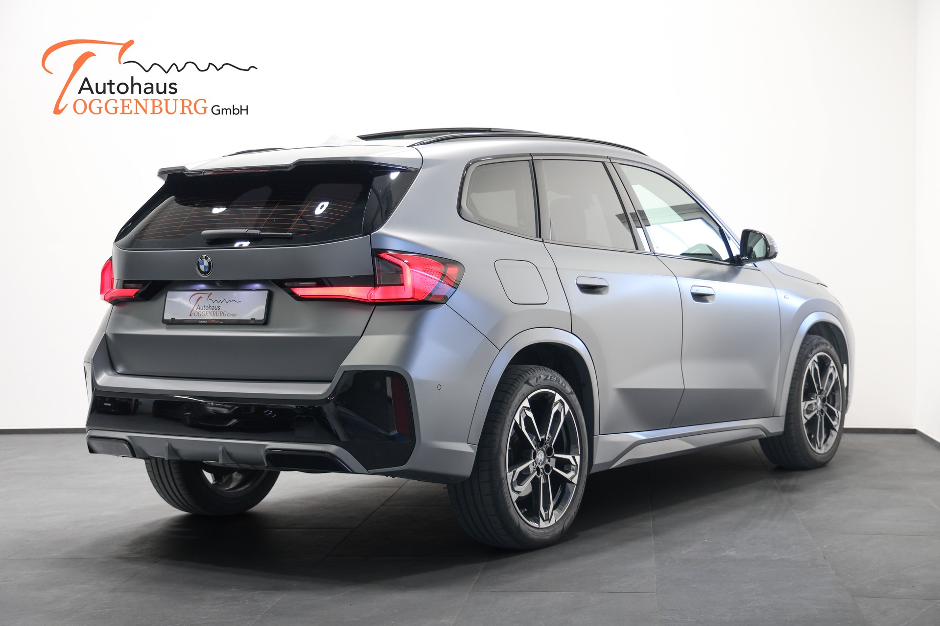 BMW X1 xDrive 23d 48V M Sport *CH-Fahrzeug*Invididual-Grau Matt Lackierung*BMW Garantie bis 10.2027*-image-17