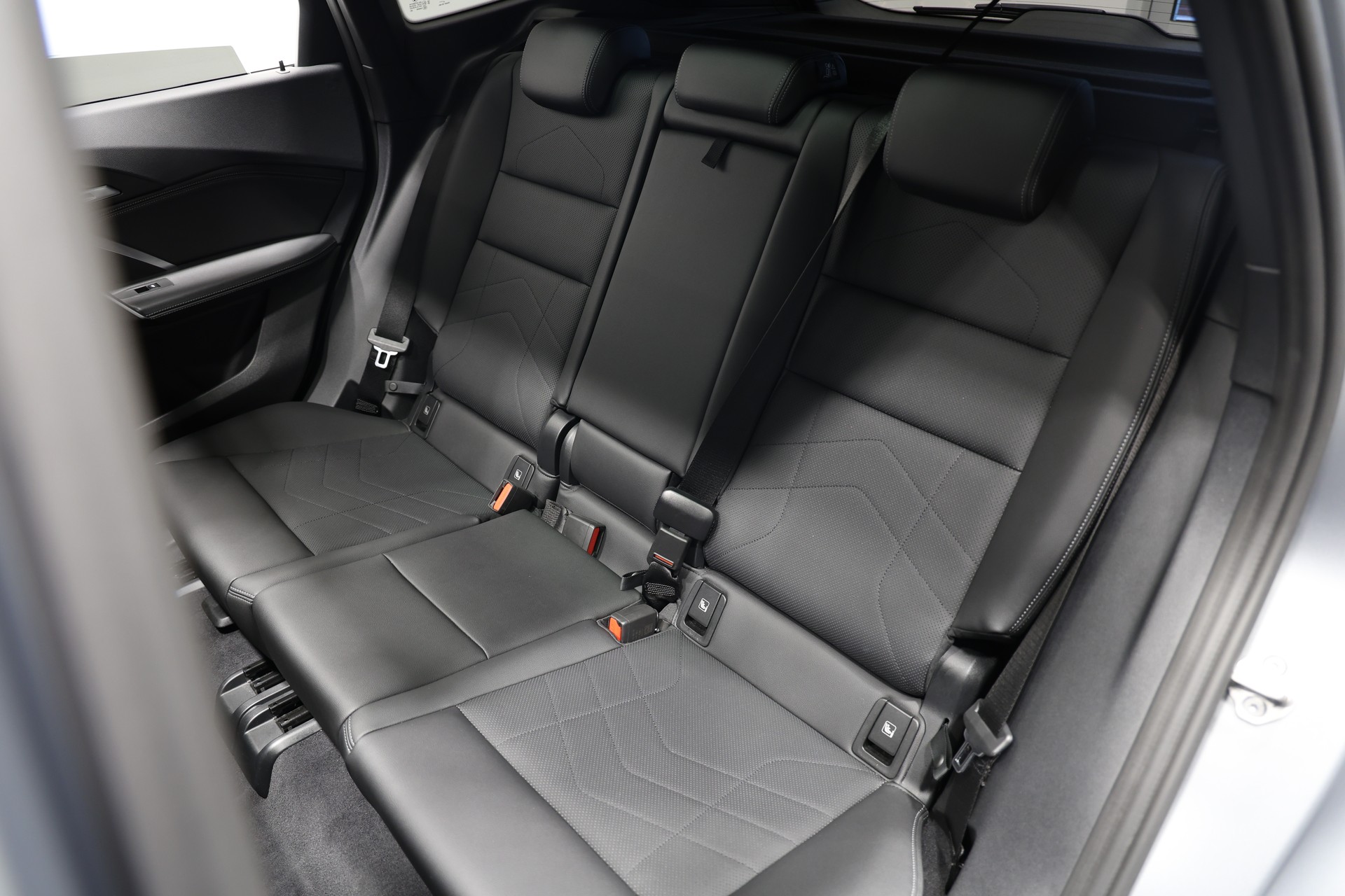 BMW X1 xDrive 23d 48V M Sport *CH-Fahrzeug*Invididual-Grau Matt Lackierung*BMW Garantie bis 10.2027*-image-22