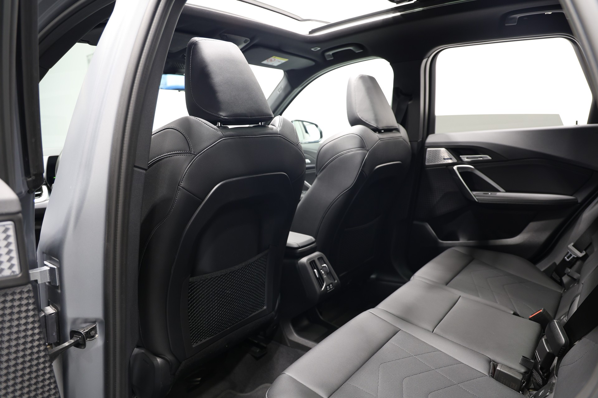 BMW X1 xDrive 23d 48V M Sport *CH-Fahrzeug*Invididual-Grau Matt Lackierung*BMW Garantie bis 10.2027*-image-23