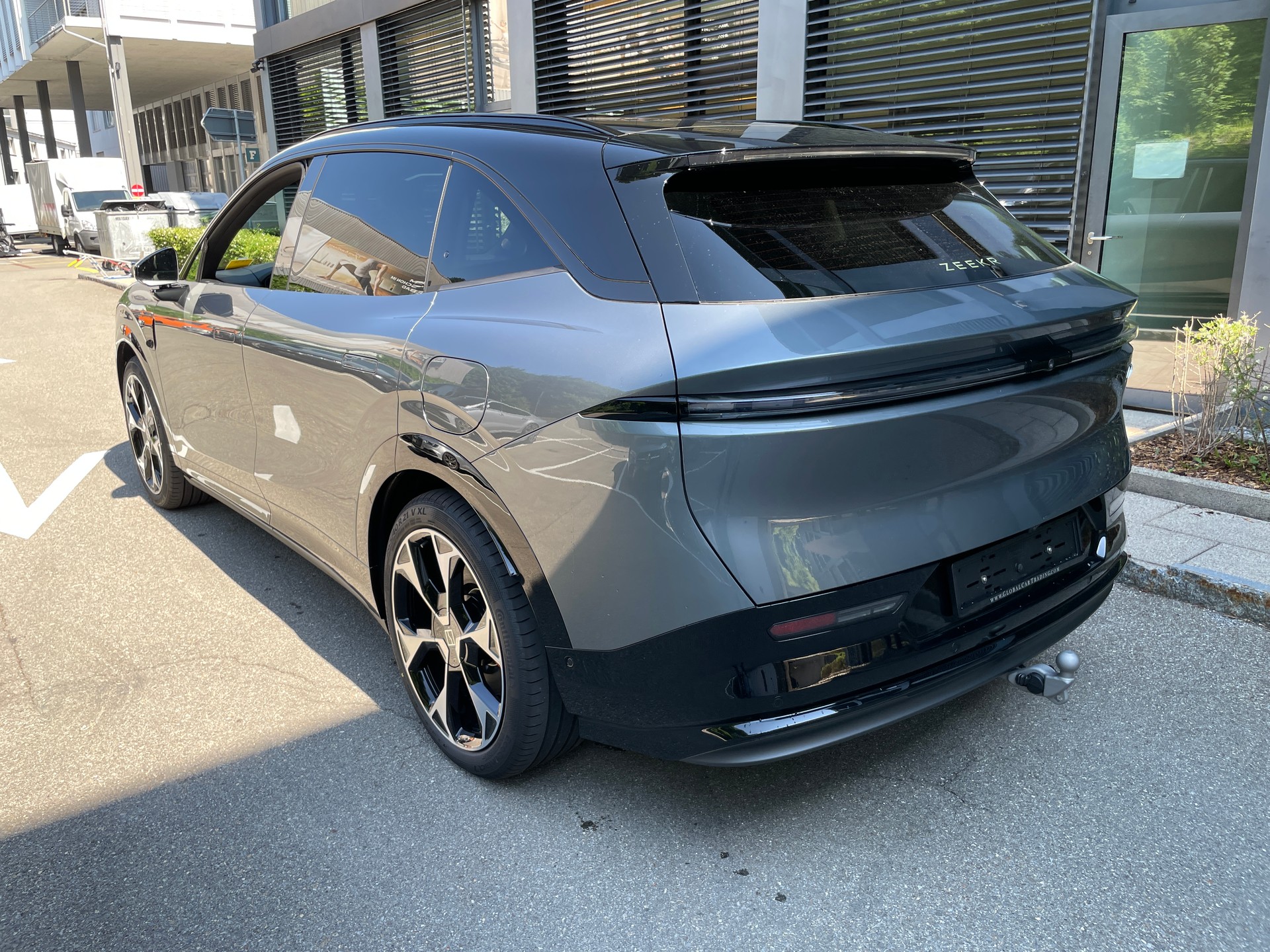 ZEEKR 7X 100kWh Privilege AWD mit Comfort und Cockpitpaket, AHK, Modell 2026-image-2