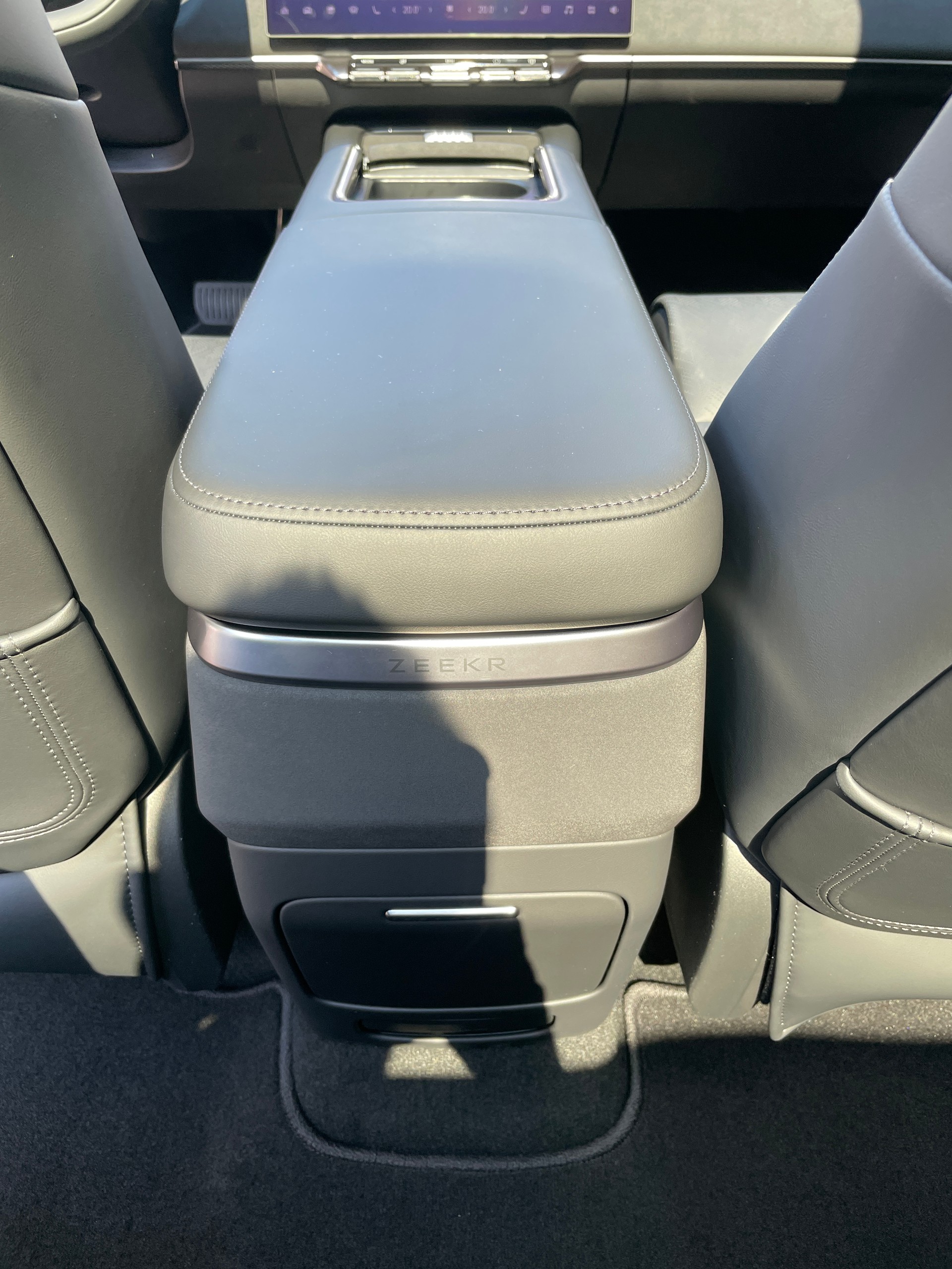 ZEEKR 7X 100kWh Privilege AWD mit Comfort und Cockpitpaket, AHK, Modell 2026-image-16